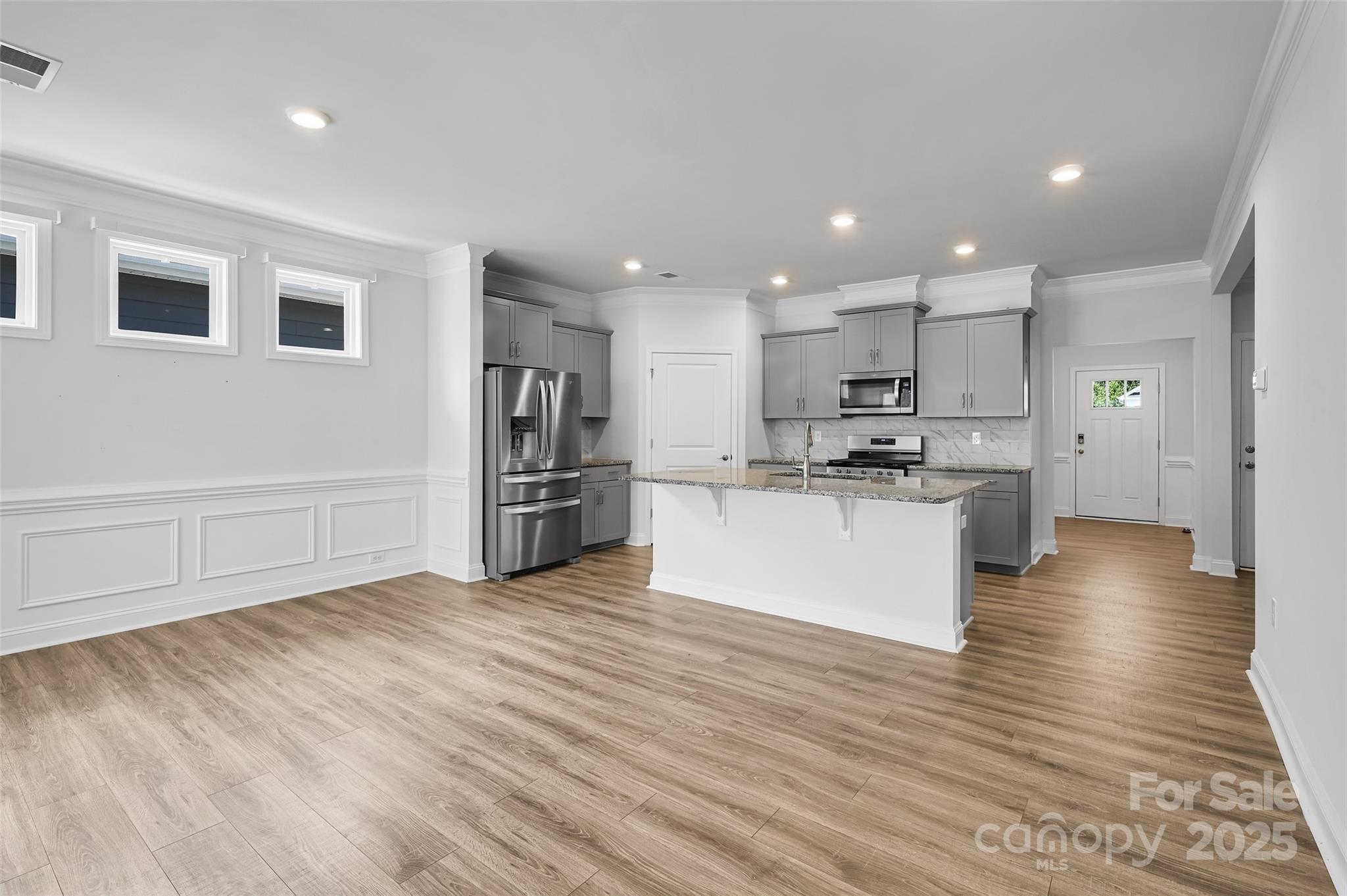 Hendersonville, North Carolina, 28792, United States, 3 Bedrooms Bedrooms, ,3 BathroomsBathrooms,Residential,For Sale,1927373