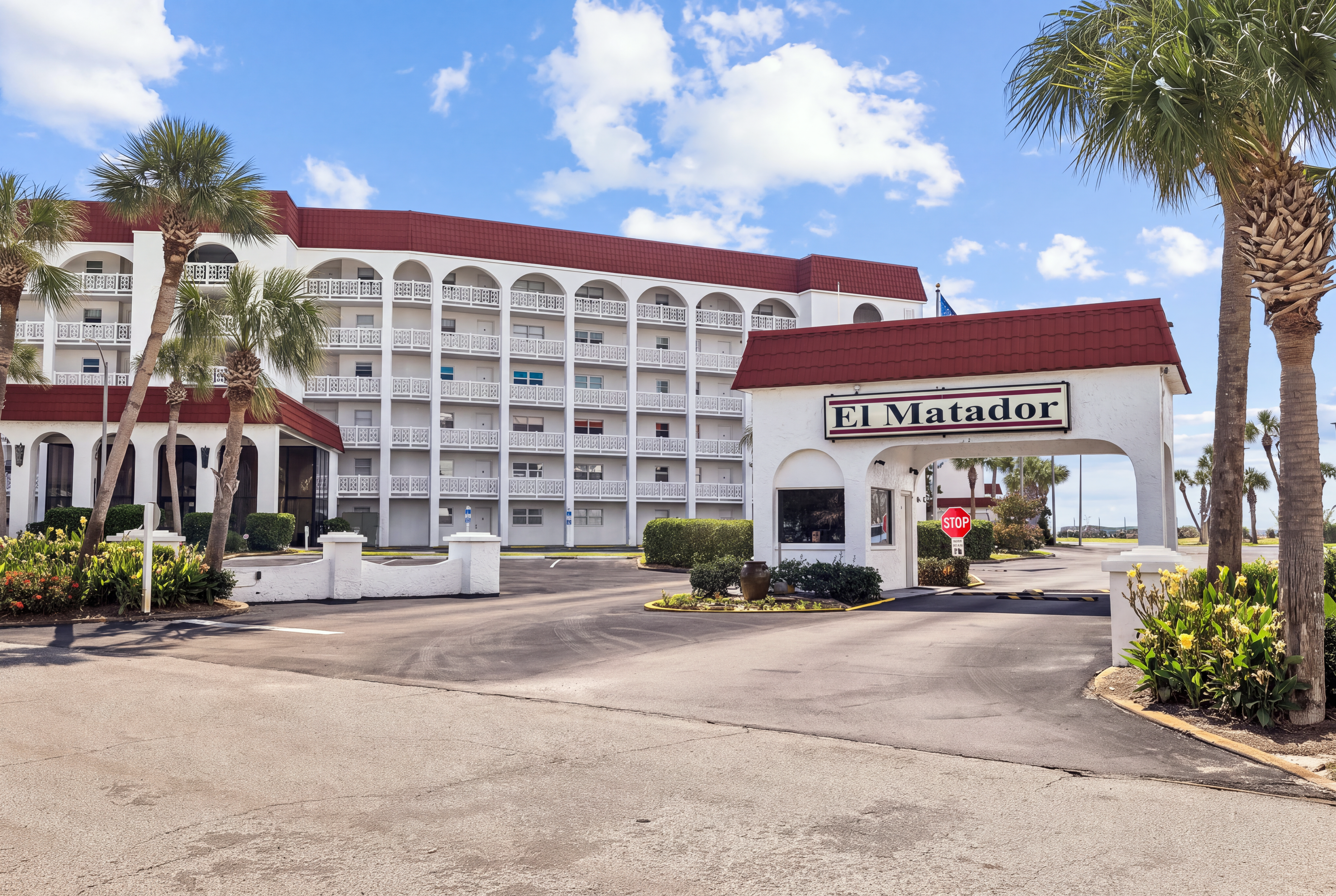  Gulf-Front Corner Retreat In Sought-After Community Near Amenities - 物件實景