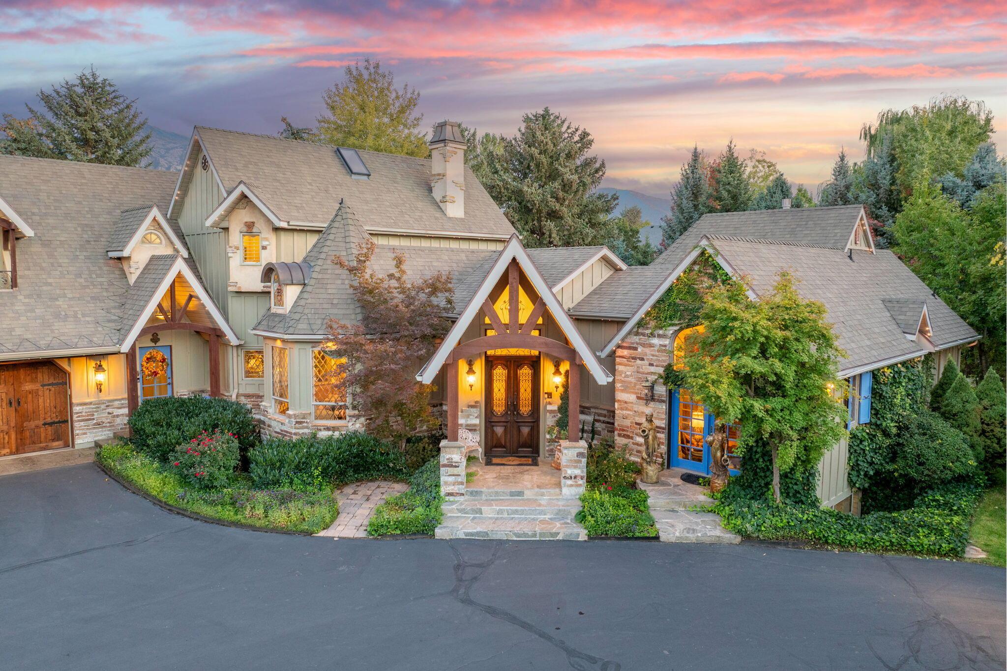 Salt Lake City, Utah, 84121, United States, 5 Bedrooms Bedrooms, ,6 BathroomsBathrooms,Residential,For Sale,1974562