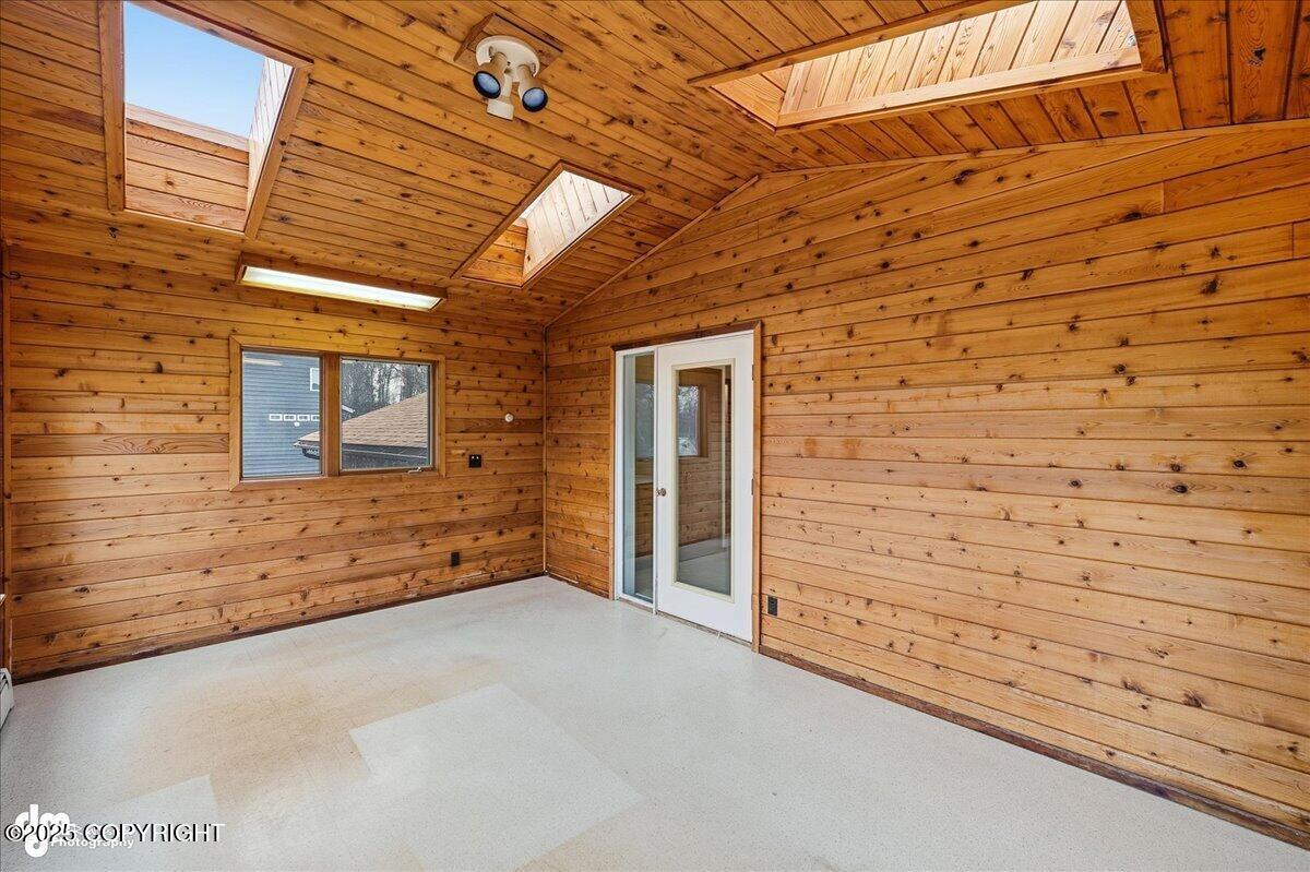 Kenai, Alaska, 99611, United States, 4 Bedrooms Bedrooms, ,3 BathroomsBathrooms,Residential,For Sale,1980386