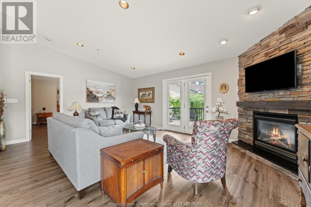WINDSOR, Ontario, N9E 4X7, CA, 2 Bedrooms Bedrooms, ,1 BathroomBathrooms,Residential,For Sale,1857964