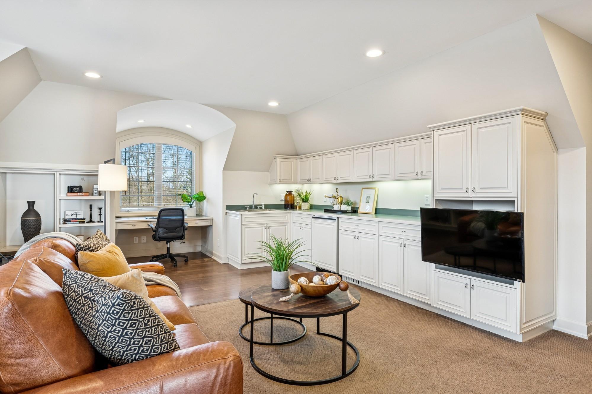 Eden Prairie, Minnesota, 55347, United States, 6 Bedrooms Bedrooms, ,6 BathroomsBathrooms,Residential,For Sale,1902049
