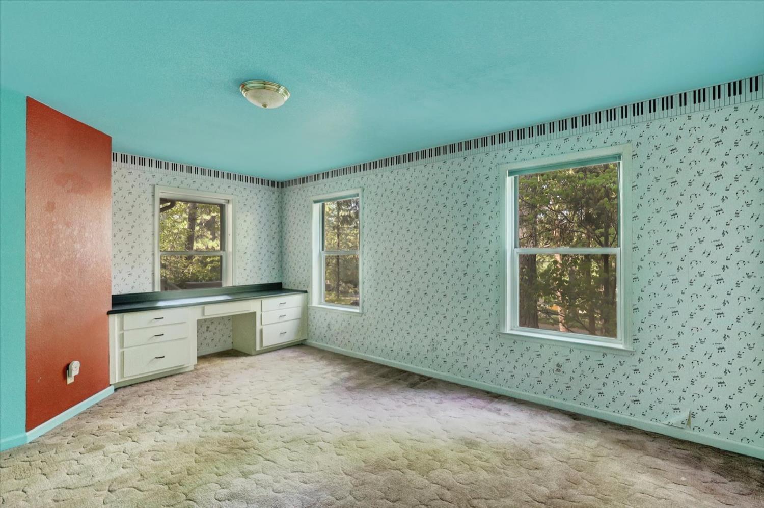 Nevada City, California, 95959, United States, 4 Bedrooms Bedrooms, ,3 BathroomsBathrooms,Residential,For Sale,1942290