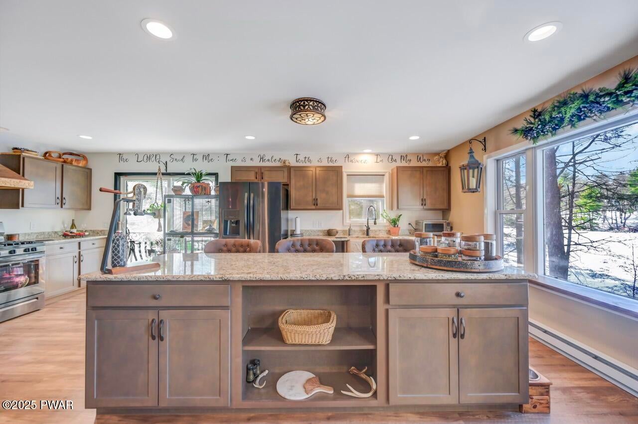 Dingmans Ferry, Pennsylvania, 18328, United States, 2 Bedrooms Bedrooms, ,1 BathroomBathrooms,Residential,For Sale,2006132