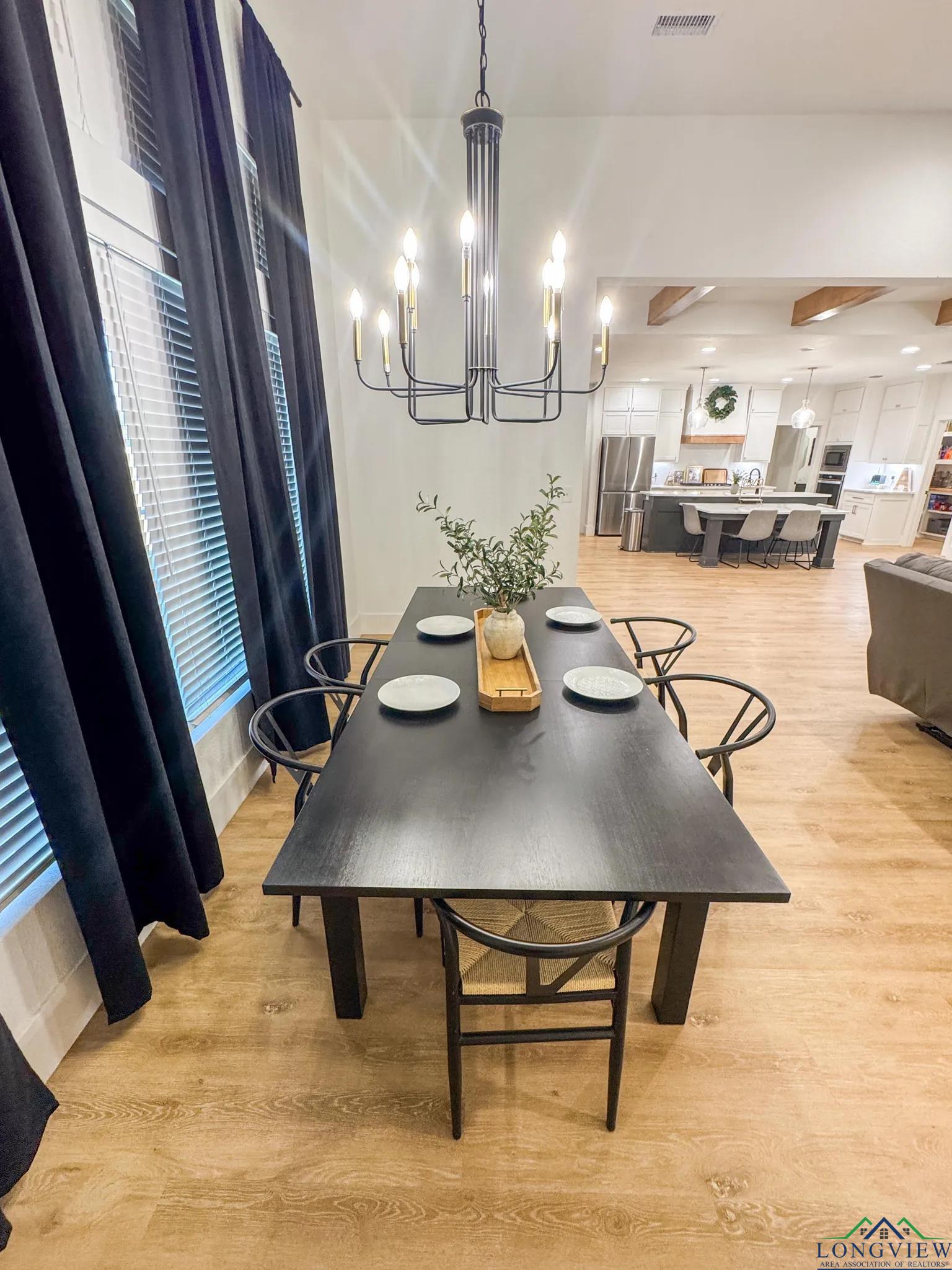 Texarkana, Texas, 75503, United States, 4 Bedrooms Bedrooms, ,4 BathroomsBathrooms,Residential,For Sale,1980394