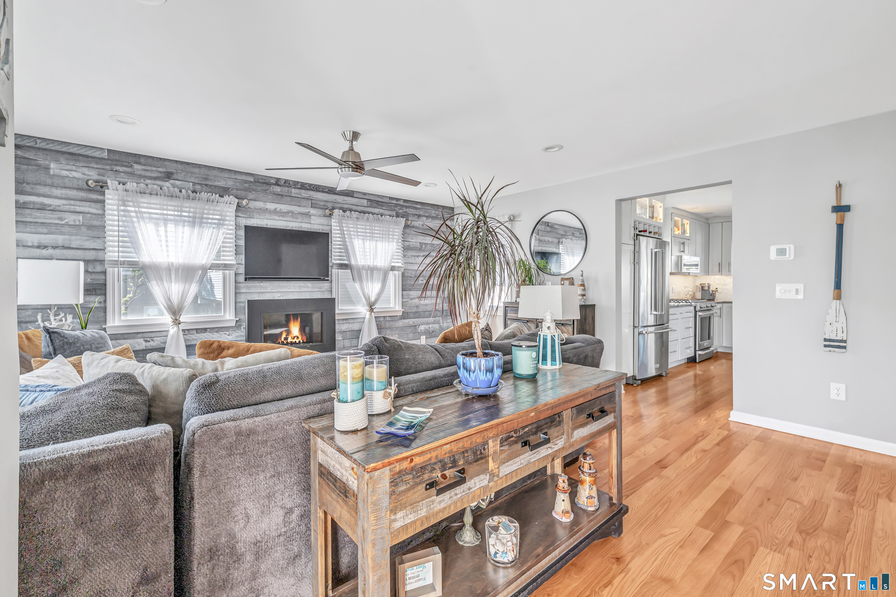 Milford, Connecticut, 06460, United States, 4 Bedrooms Bedrooms, ,2 BathroomsBathrooms,Residential,For Sale,2048246