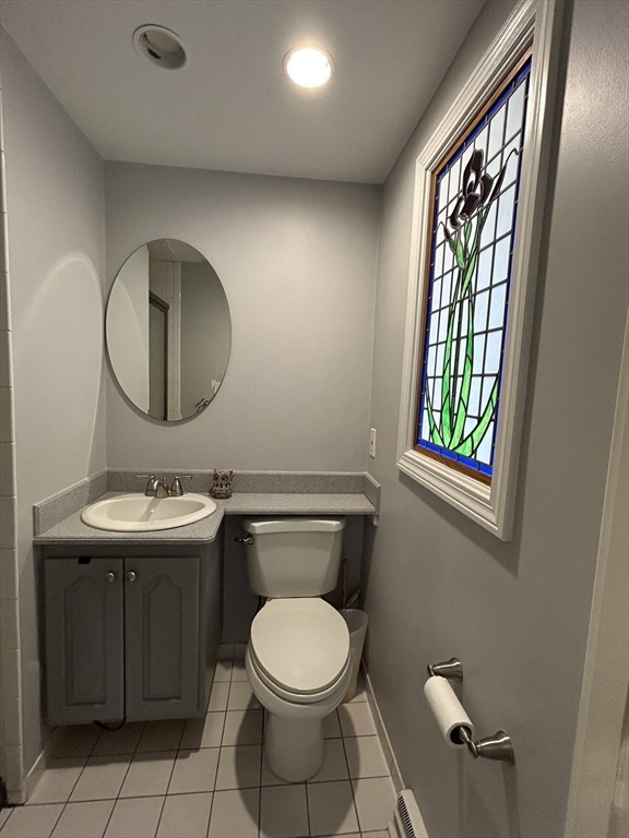 Framingham, Massachusetts, 01701, United States, 4 Bedrooms Bedrooms, ,3 BathroomsBathrooms,Residential,For Sale,1988982