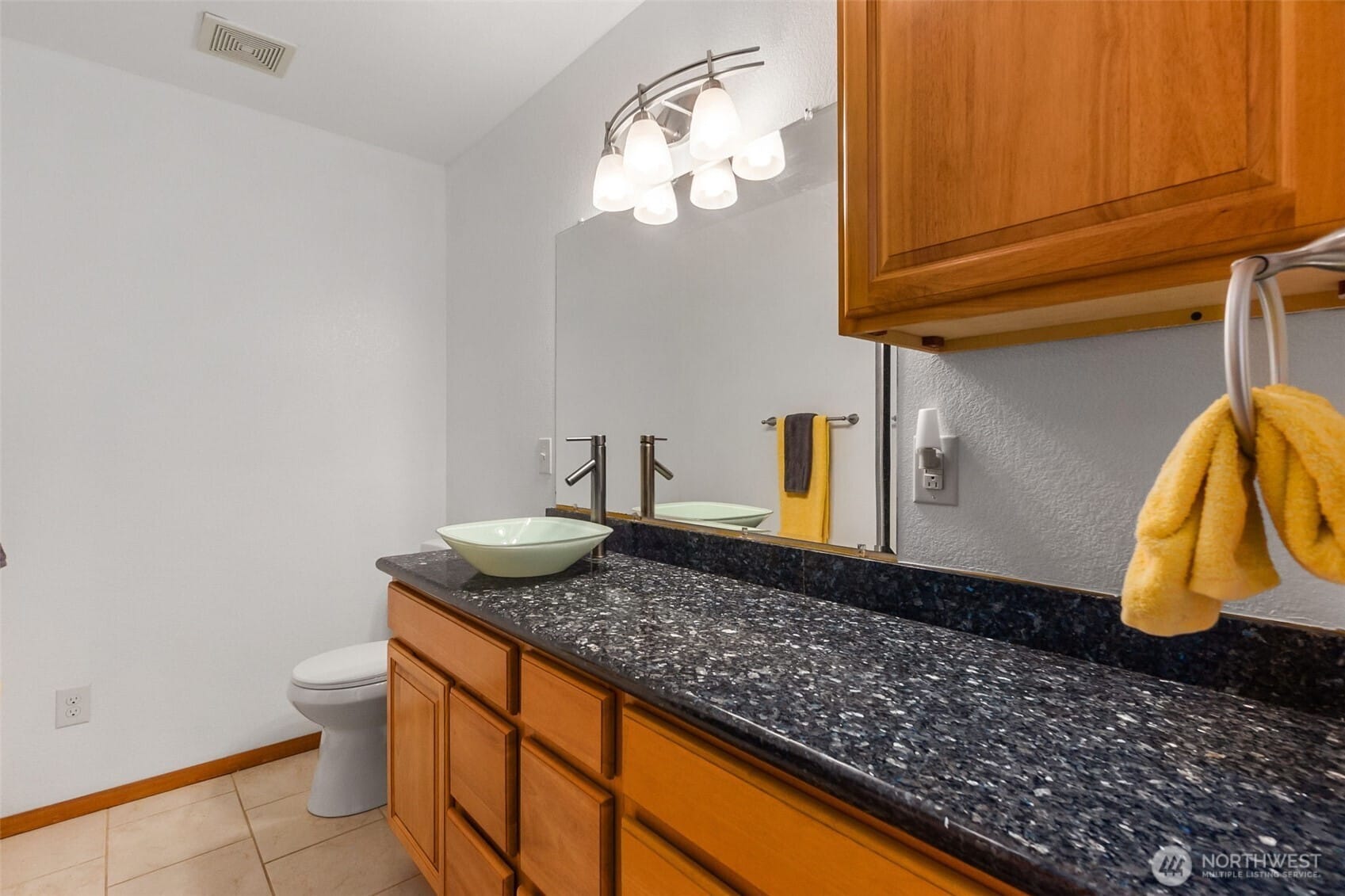 Olympia, Washington, 98512, United States, 2 Bedrooms Bedrooms, ,1 BathroomBathrooms,Residential,For Sale,1885373