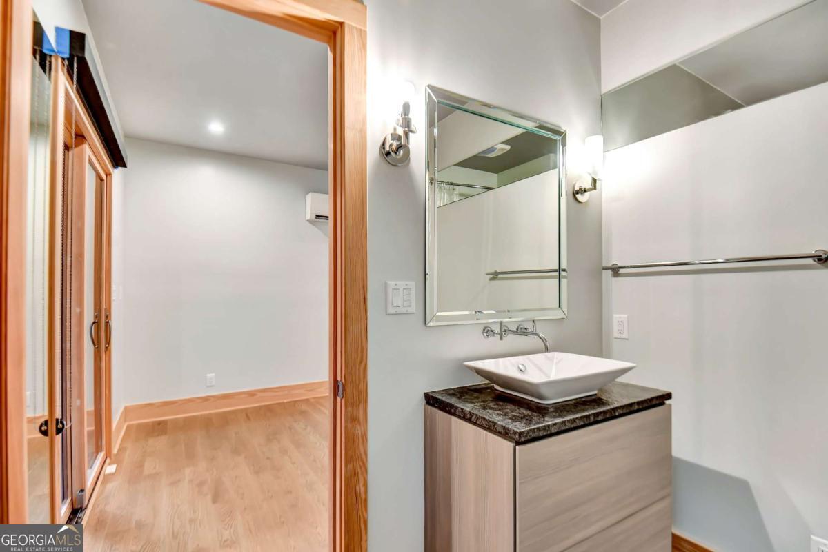 Athens, Georgia, 30606, United States, 2 Bedrooms Bedrooms, ,3 BathroomsBathrooms,Residential,For Sale,1992005