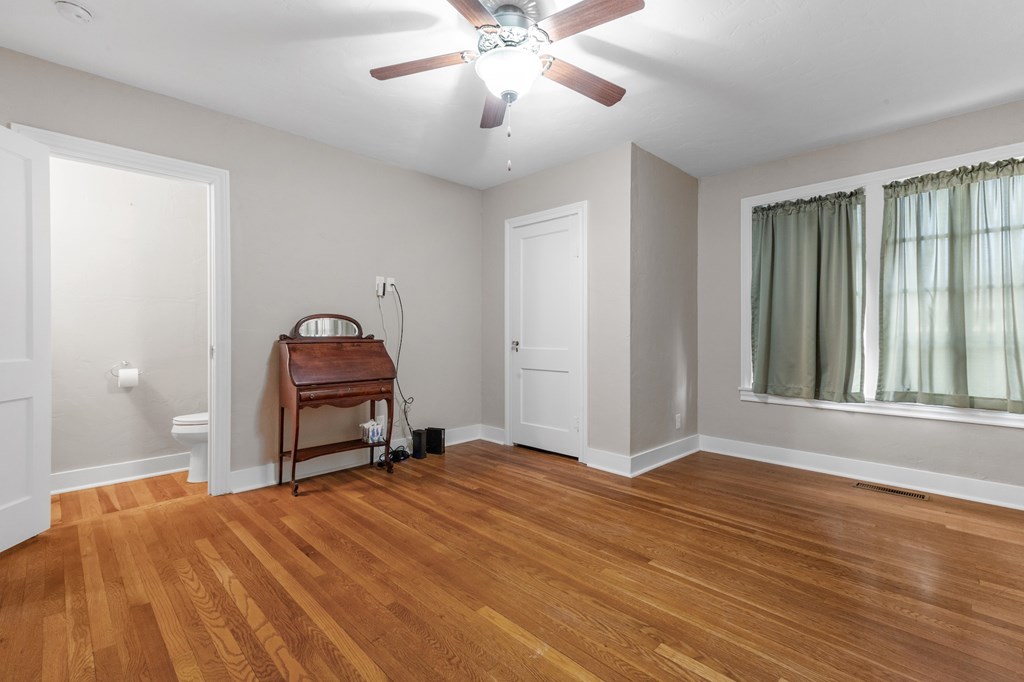 Fredericksburg, Texas, 78624, United States, 4 Bedrooms Bedrooms, ,4 BathroomsBathrooms,Residential,For Sale,2025844