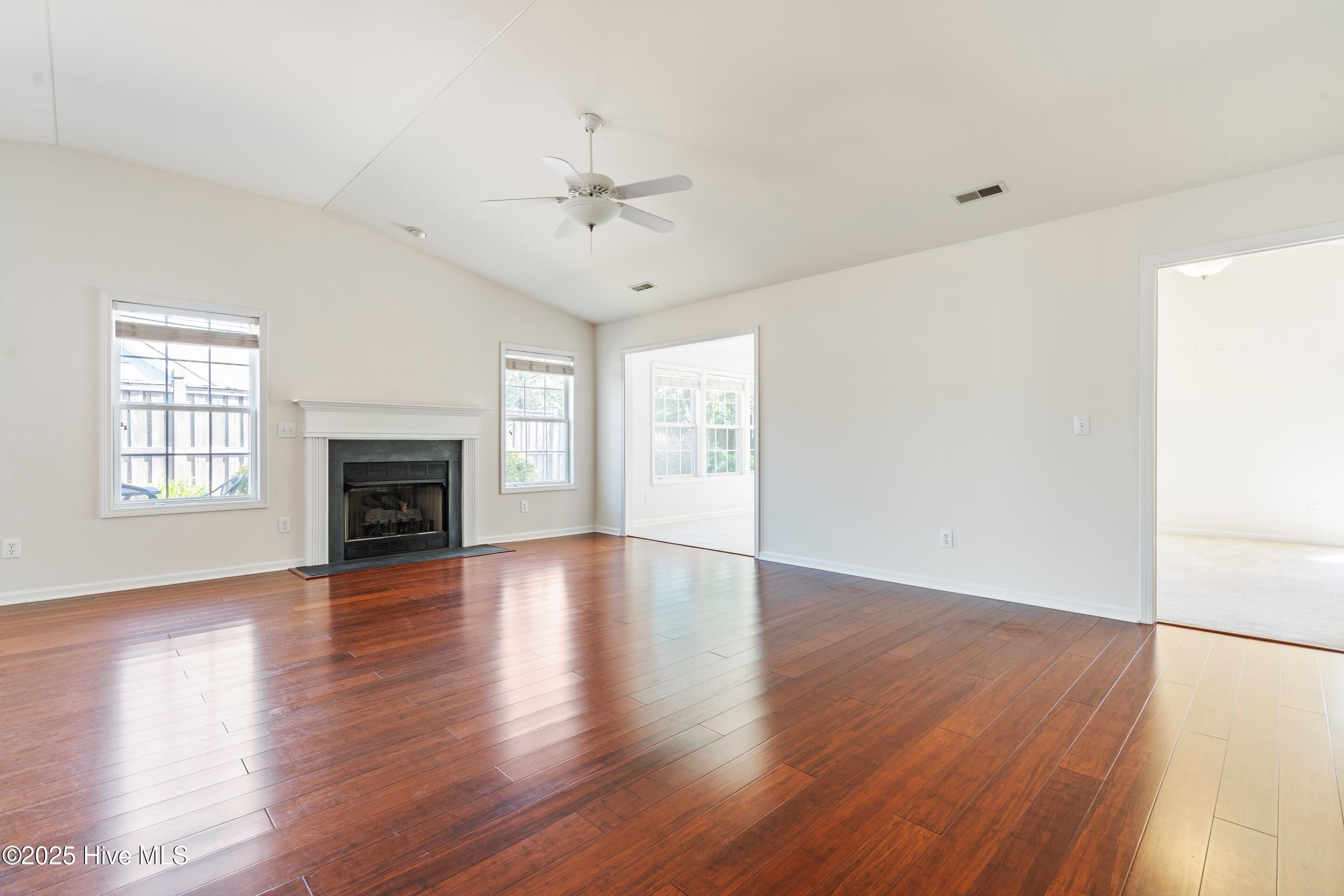 Wilmington, North Carolina, 28405, United States, 4 Bedrooms Bedrooms, ,2 BathroomsBathrooms,Residential,For Sale,1957483