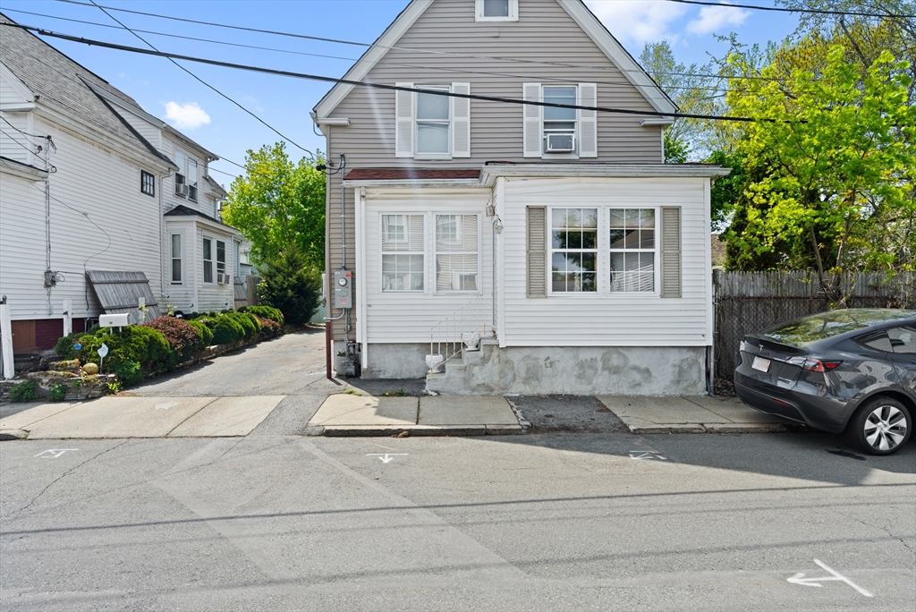 Lynn, Massachusetts, 01905, United States, 3 Bedrooms Bedrooms, ,2 BathroomsBathrooms,Residential,For Sale,1983018