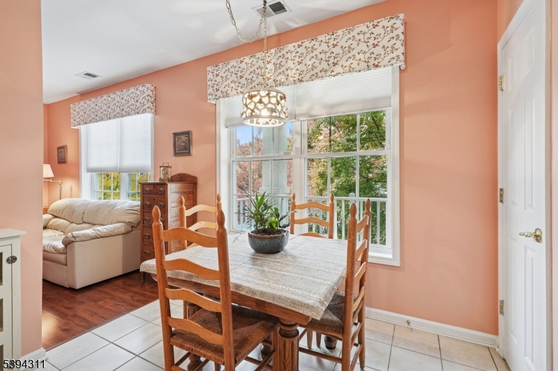 Cedar Grove Twp., New Jersey, 07009, United States, 2 Bedrooms Bedrooms, ,2 BathroomsBathrooms,Residential,For Sale,1989209