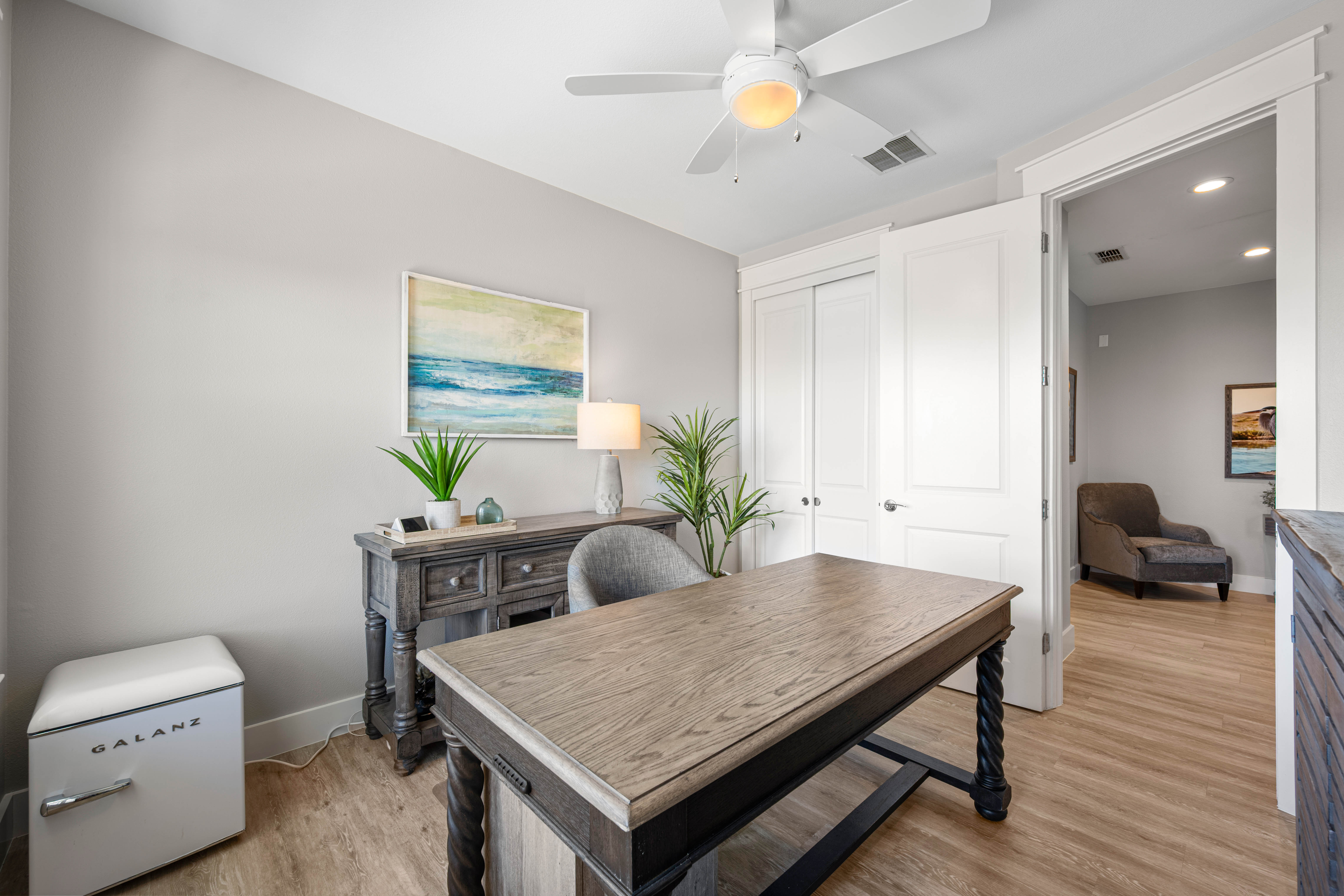  Relaxing 4BR Waterfront Condo - 物件實景