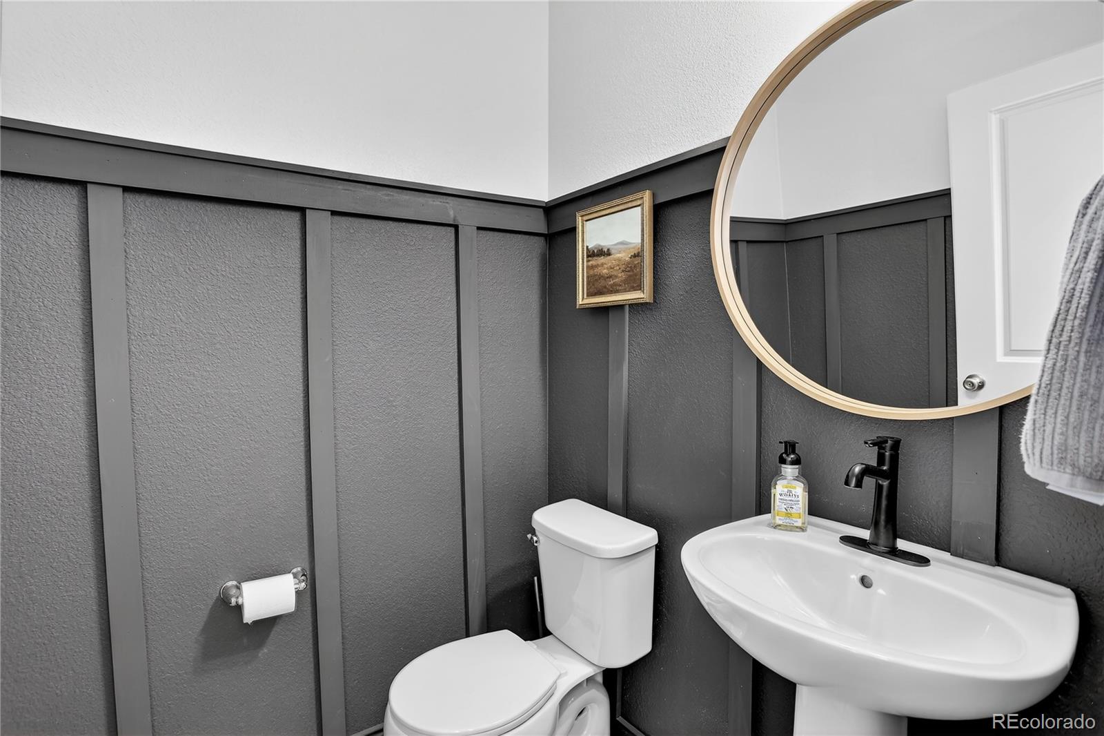 Longmont, Colorado, 80504, United States, 3 Bedrooms Bedrooms, ,2 BathroomsBathrooms,Residential,For Sale,1950187