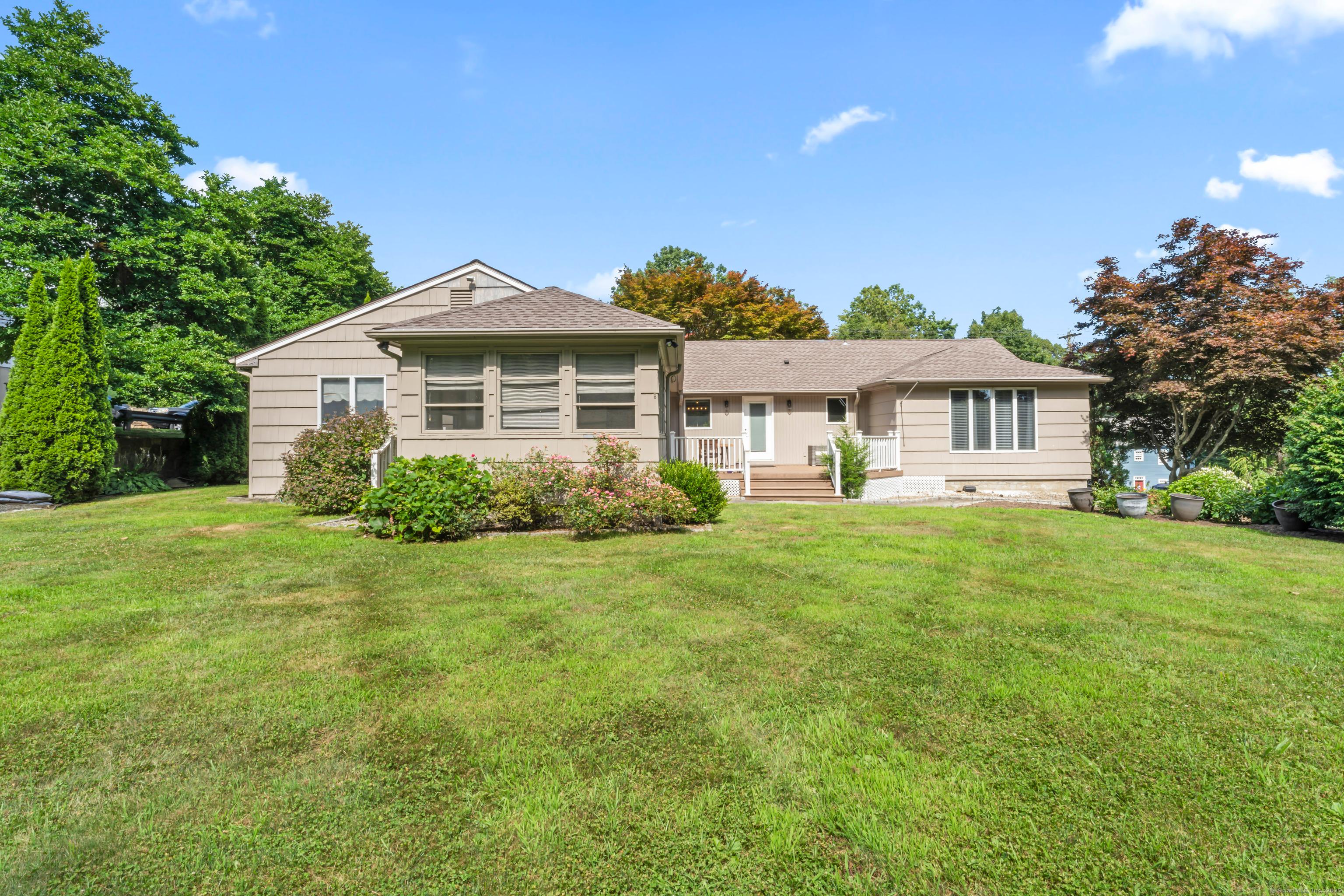 Trumbull, Connecticut, 06611, United States, 4 Bedrooms Bedrooms, ,3 BathroomsBathrooms,Residential,For Sale,1937937