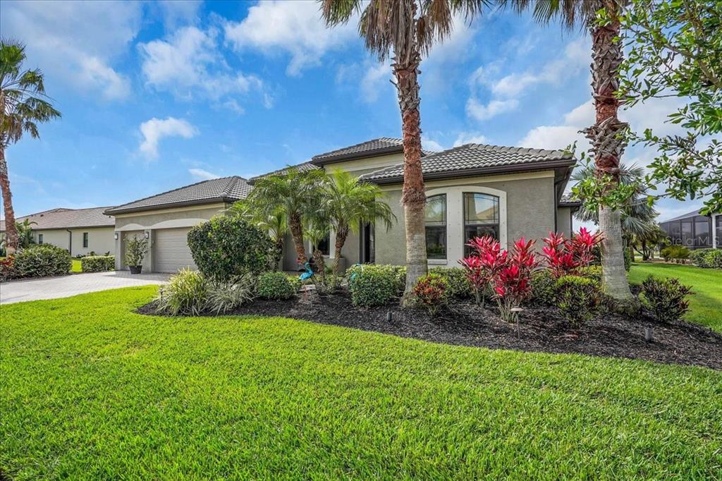 Bradenton, Florida, 34212, United States, 3 Bedrooms Bedrooms, ,3 BathroomsBathrooms,Residential,For Sale,1759767