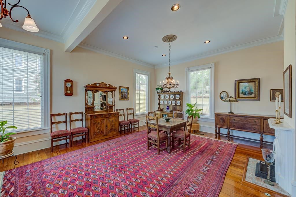Vicksburg, Mississippi, 39180, United States, 4 Bedrooms Bedrooms, ,4 BathroomsBathrooms,Residential,For Sale,1778903