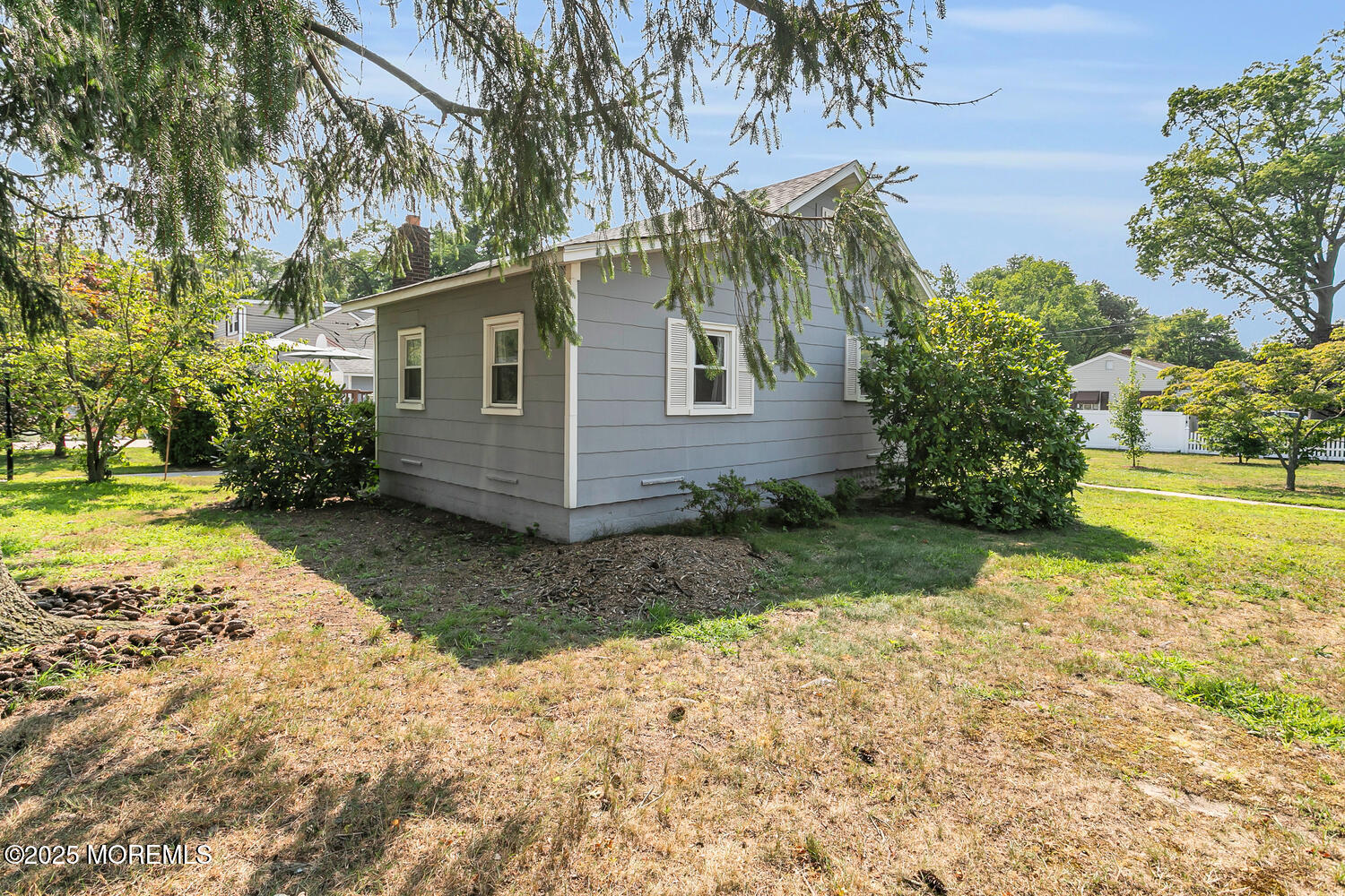 Belford, New Jersey, 07718, United States, 3 Bedrooms Bedrooms, ,2 BathroomsBathrooms,Residential,For Sale,1921068