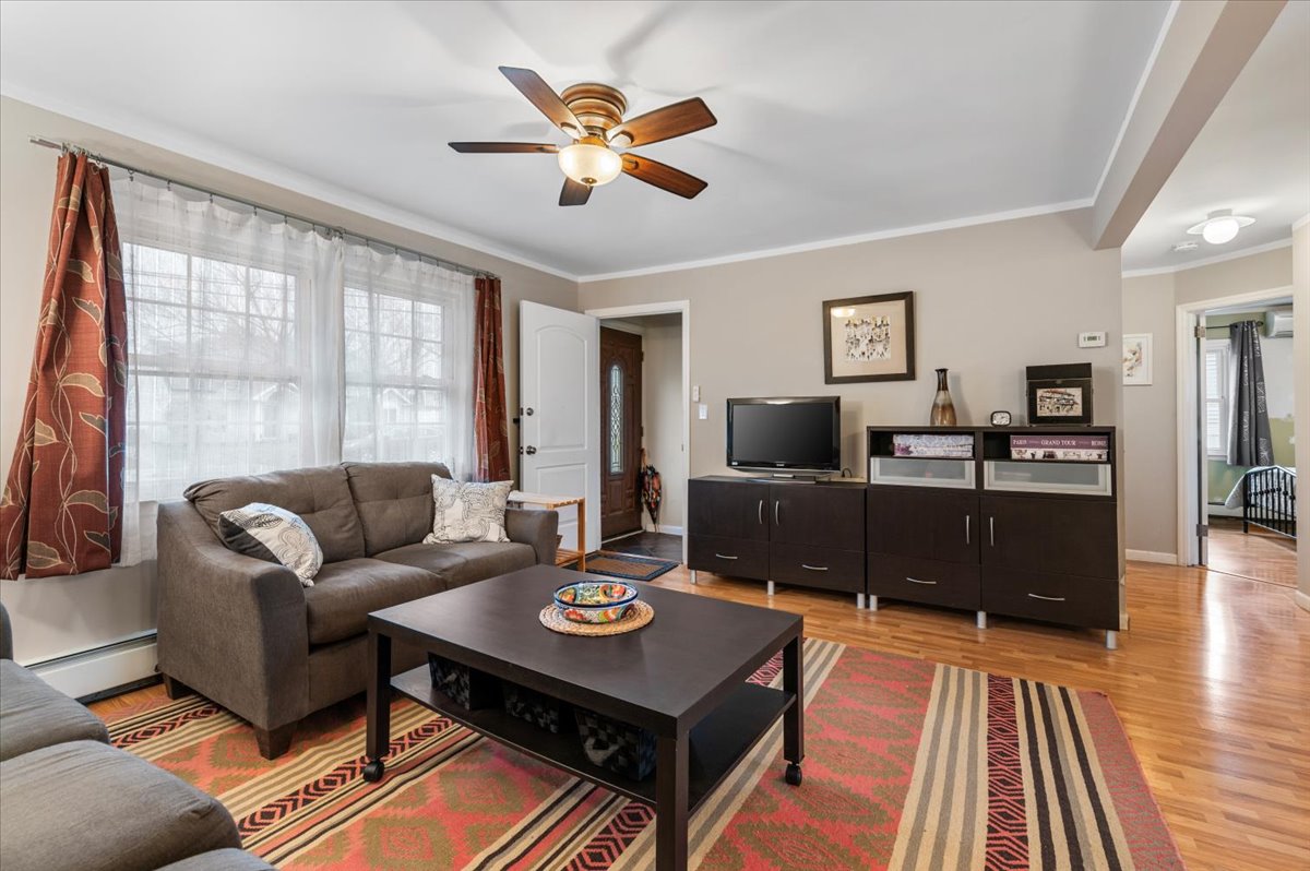 Massapequa, New York, 11758, United States, 5 Bedrooms Bedrooms, ,2 BathroomsBathrooms,Residential,For Sale,1930623