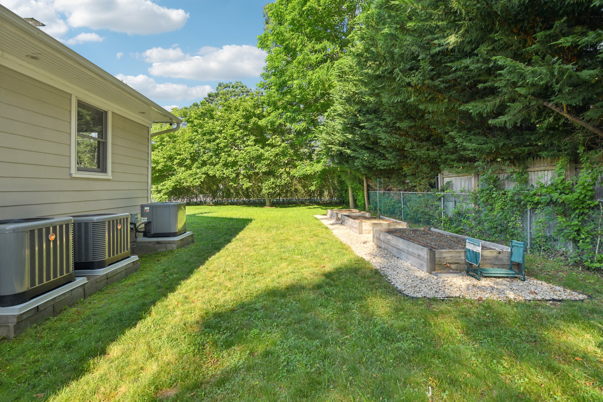 Hampton Bays, New York, 11946, United States, 5 Bedrooms Bedrooms, ,4 BathroomsBathrooms,Residential,For Sale,1870201