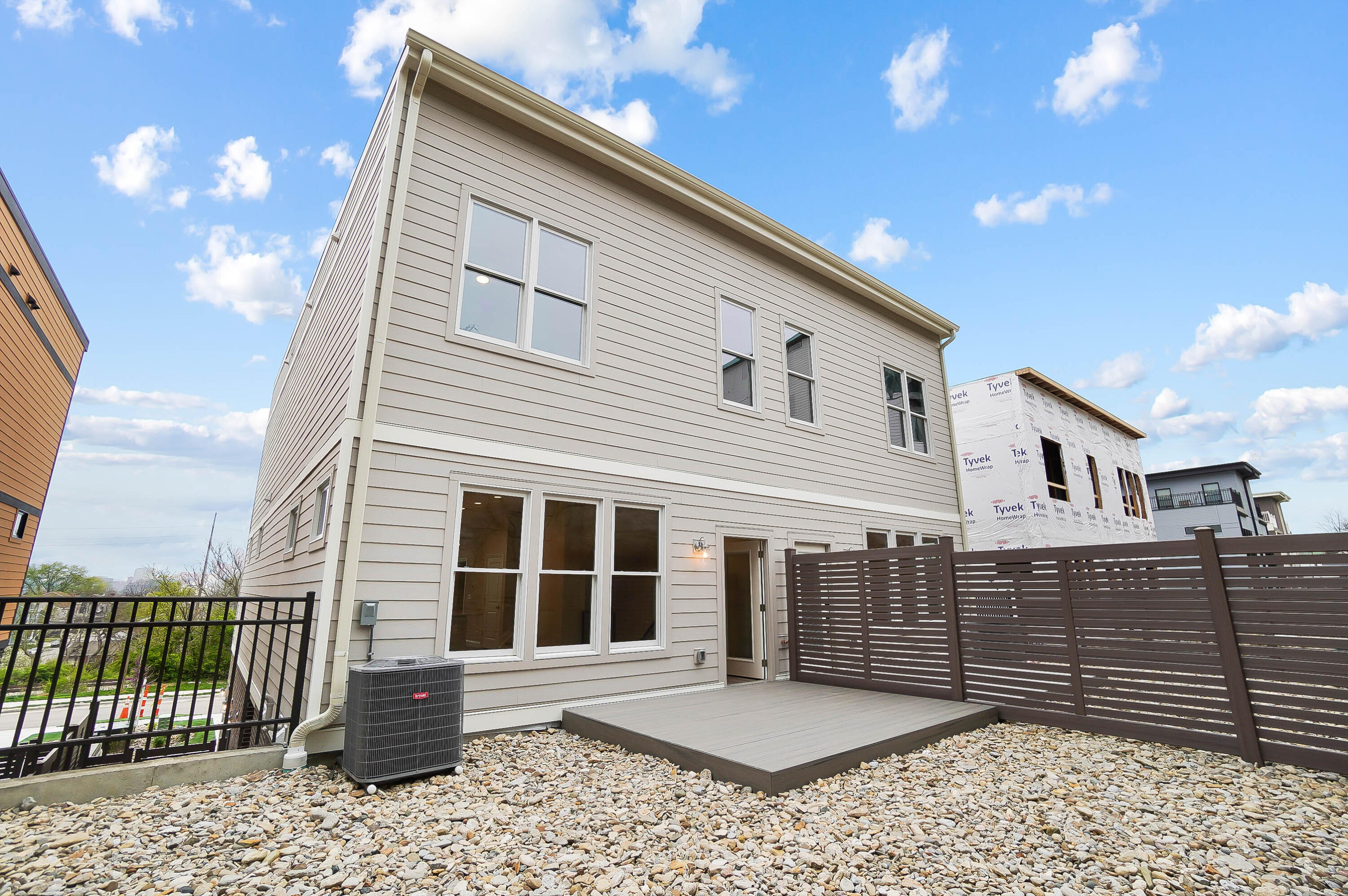Newport, Kentucky, 41071, United States, 3 Bedrooms Bedrooms, ,4 BathroomsBathrooms,Residential,For Sale,1786326
