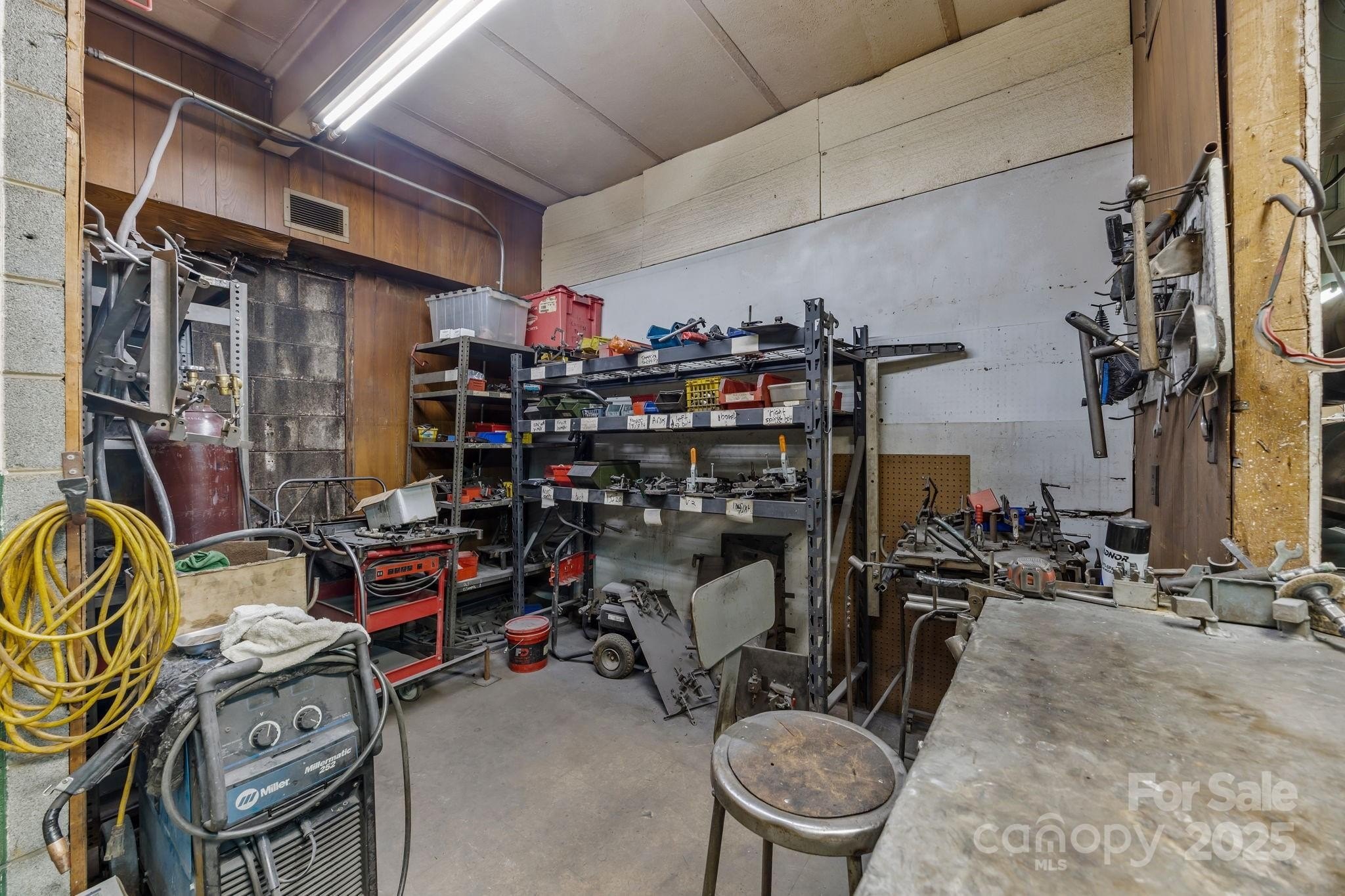 Statesville, North Carolina, 28677, United States, ,Residential,For Sale,2005927