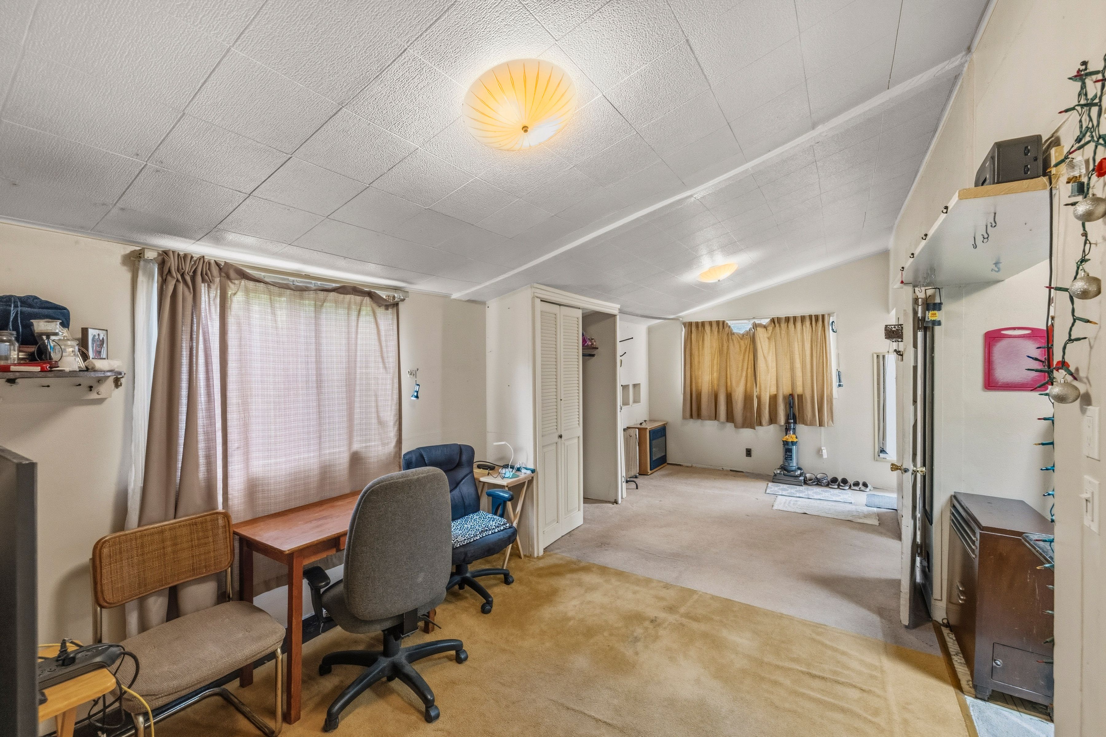  947 West Franklin Street - 物件實景