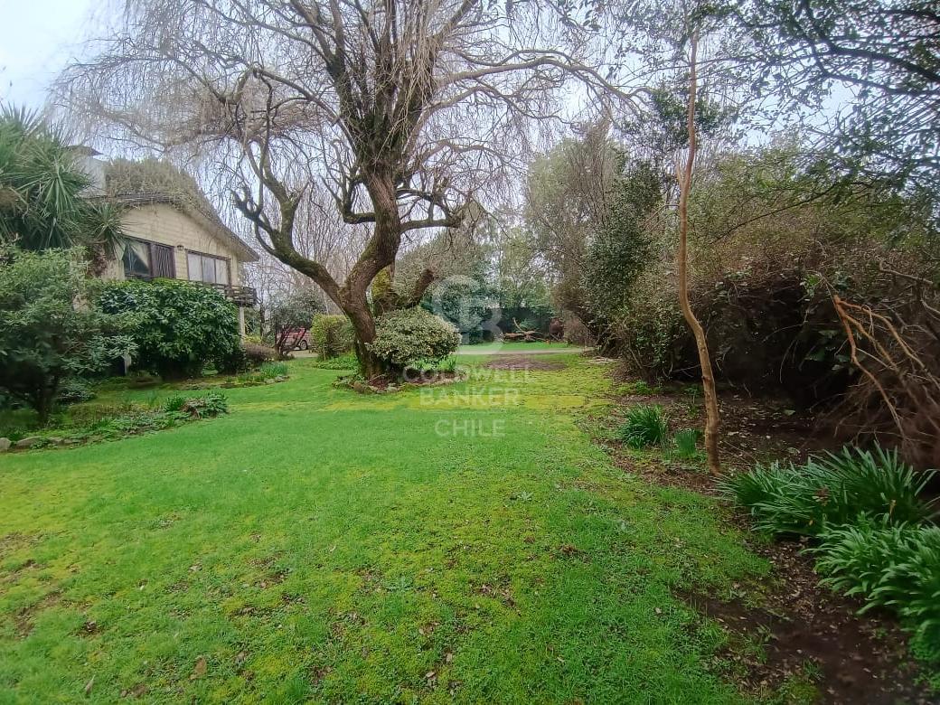 Puerto Varas, Chile, 8 Bedrooms Bedrooms, ,4 BathroomsBathrooms,Residential,For Sale,1999083