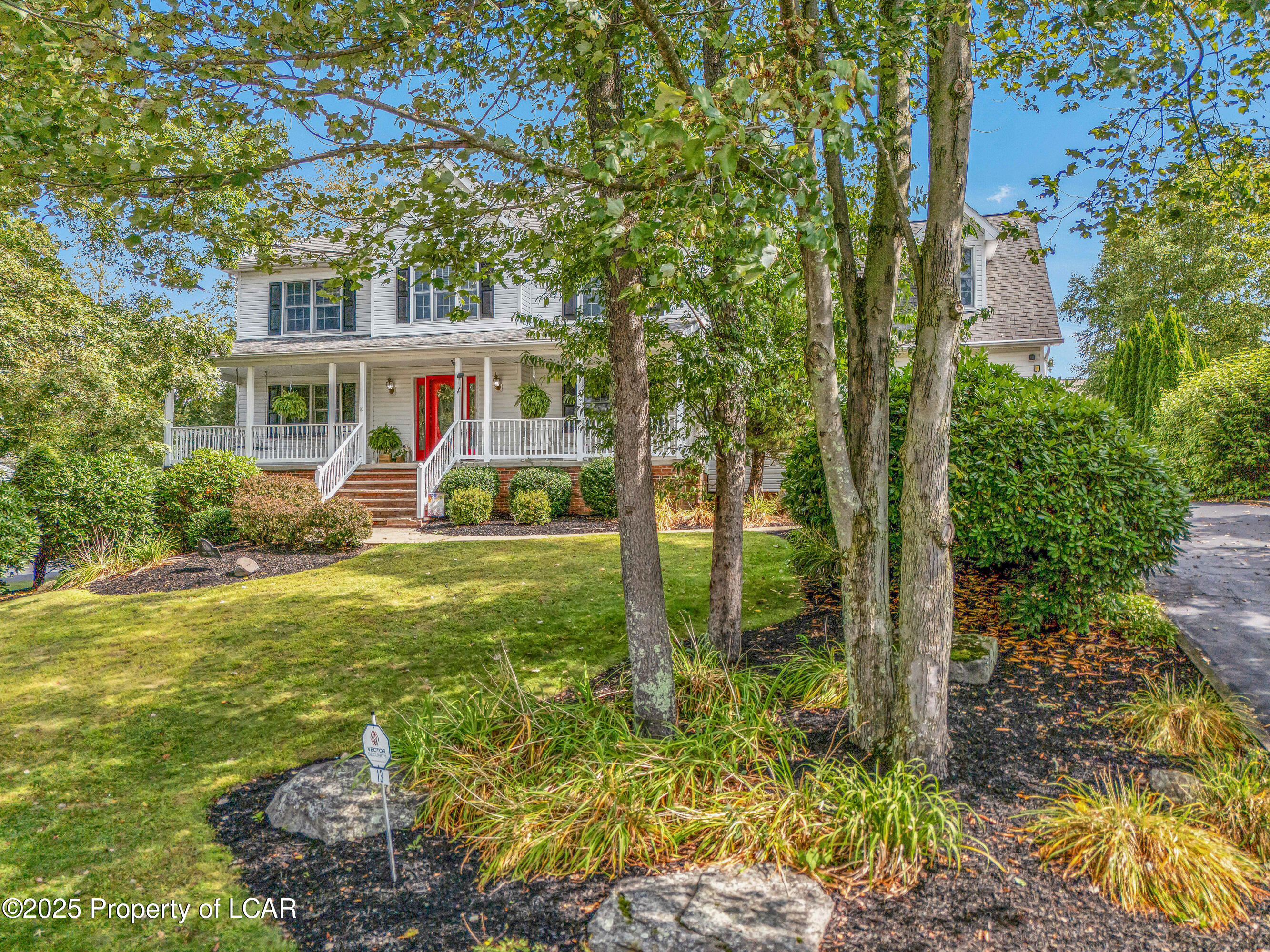 Shavertown, Pennsylvania, 18708, United States, 4 Bedrooms Bedrooms, ,3 BathroomsBathrooms,Residential,For Sale,1943613