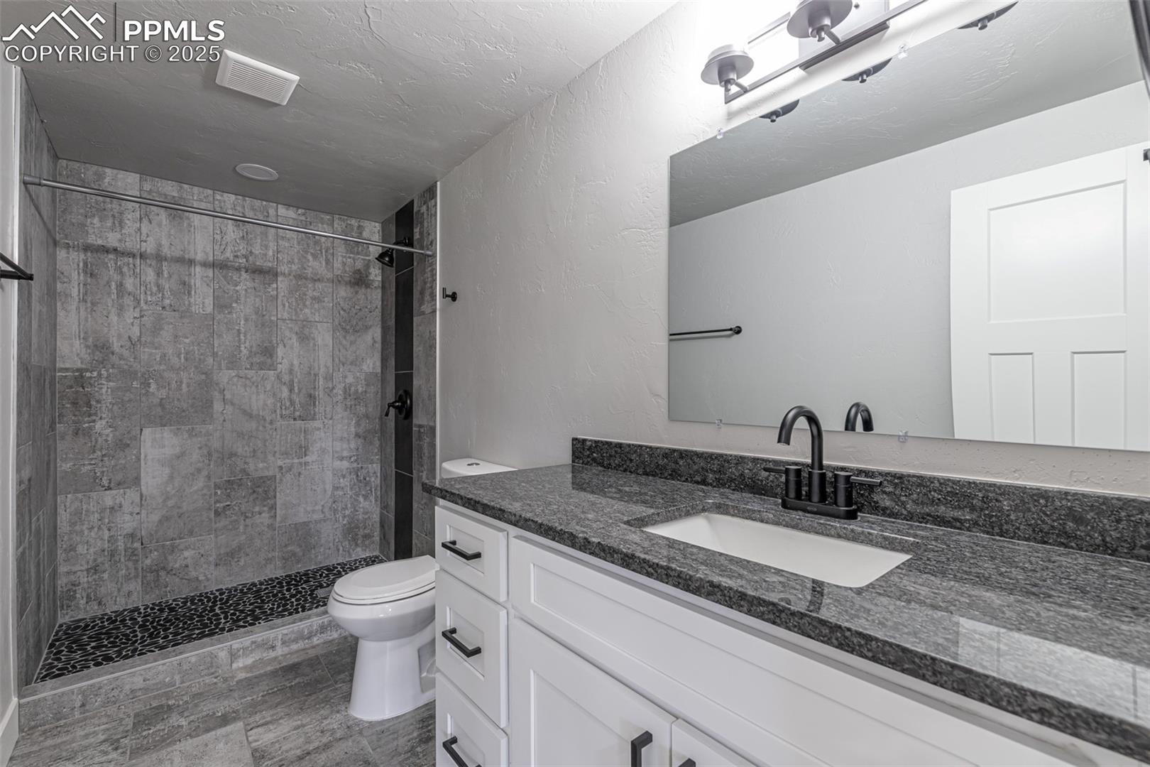 Monument, Colorado, 80132, United States, 4 Bedrooms Bedrooms, ,3 BathroomsBathrooms,Residential,For Sale,1930113