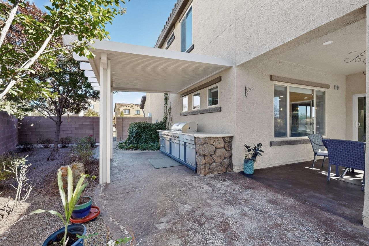 Rio Rancho, New Mexico, 87124, United States, 5 Bedrooms Bedrooms, ,3 BathroomsBathrooms,Residential,For Sale,1991836