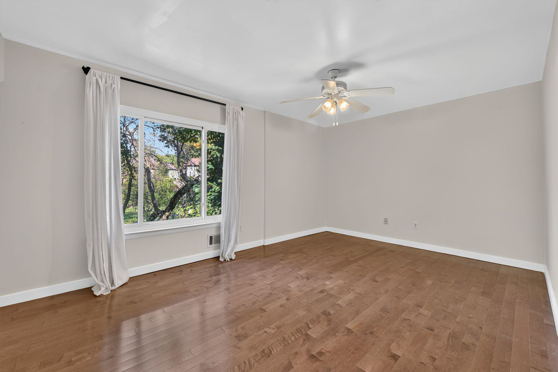  10903 Knights Bridge Court, Reston, VA, 20190 - 物件實景