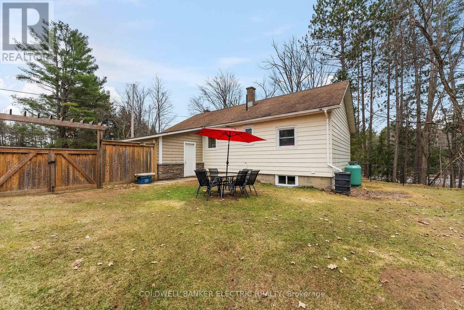 NORTH KAWARTHA, Ontario, K0L 1A0, CA, 3 Bedrooms Bedrooms, ,1 BathroomBathrooms,Residential,For Sale,1882801