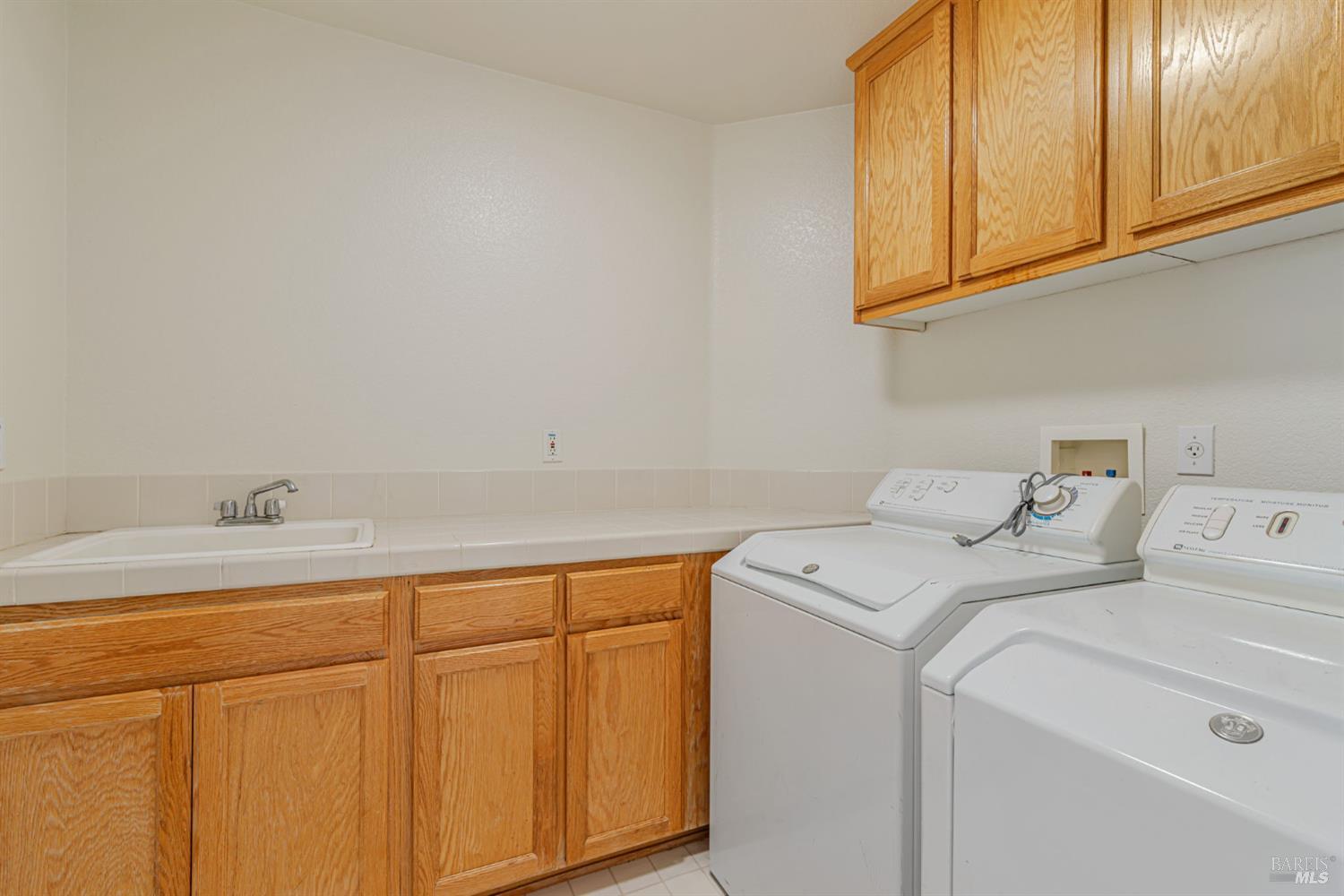 Vallejo, California, 94591, United States, 5 Bedrooms Bedrooms, ,4 BathroomsBathrooms,Residential,For Sale,1985746