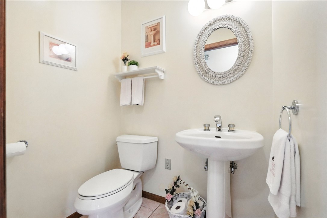 Adams Twp, Pennsylvania, 16046, United States, 3 Bedrooms Bedrooms, ,3 BathroomsBathrooms,Residential,For Sale,1896519