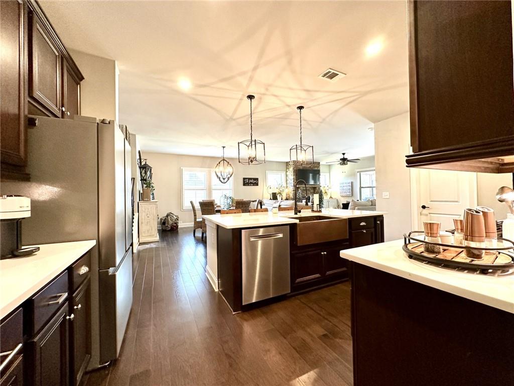 Dawsonville, Georgia, 30534, United States, 6 Bedrooms Bedrooms, ,6 BathroomsBathrooms,Residential,For Sale,1975306