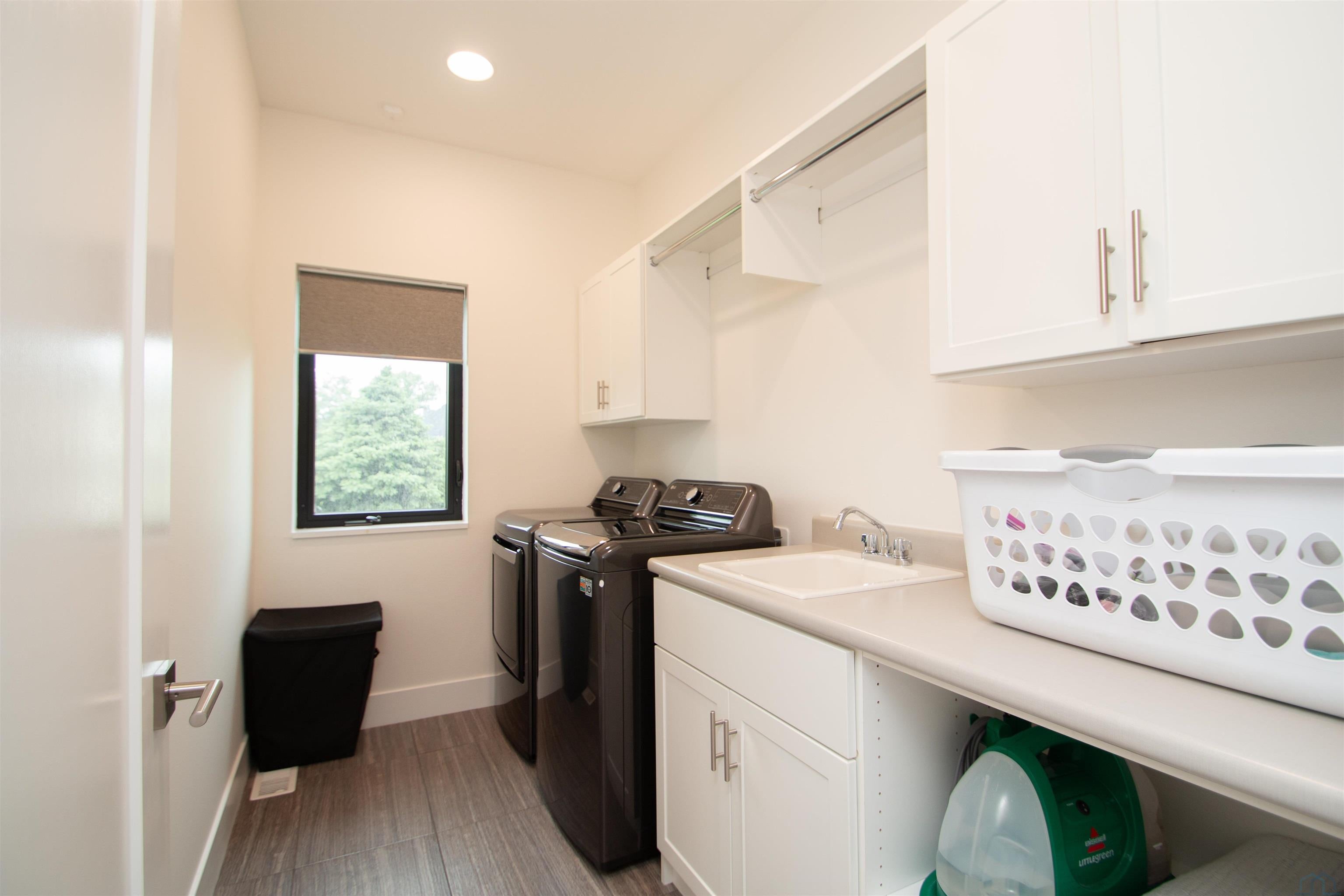 Jefferson, South Dakota, 57038, United States, 6 Bedrooms Bedrooms, ,3 BathroomsBathrooms,Residential,For Sale,1978978