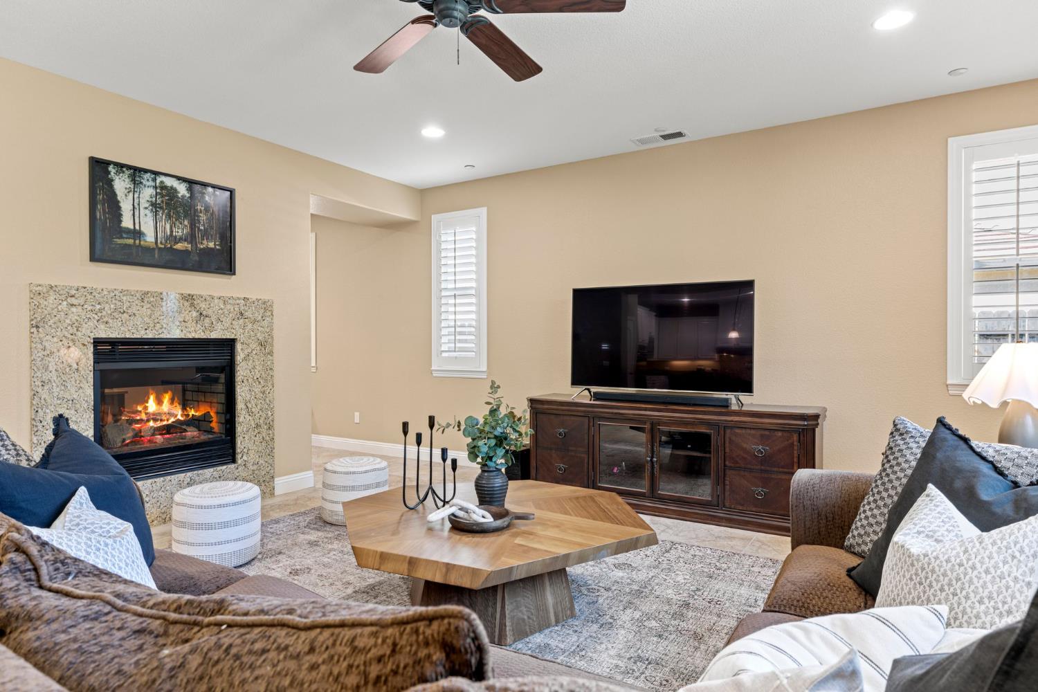 El Dorado Hills, California, 95762, United States, 4 Bedrooms Bedrooms, ,3 BathroomsBathrooms,Residential,For Sale,1925996