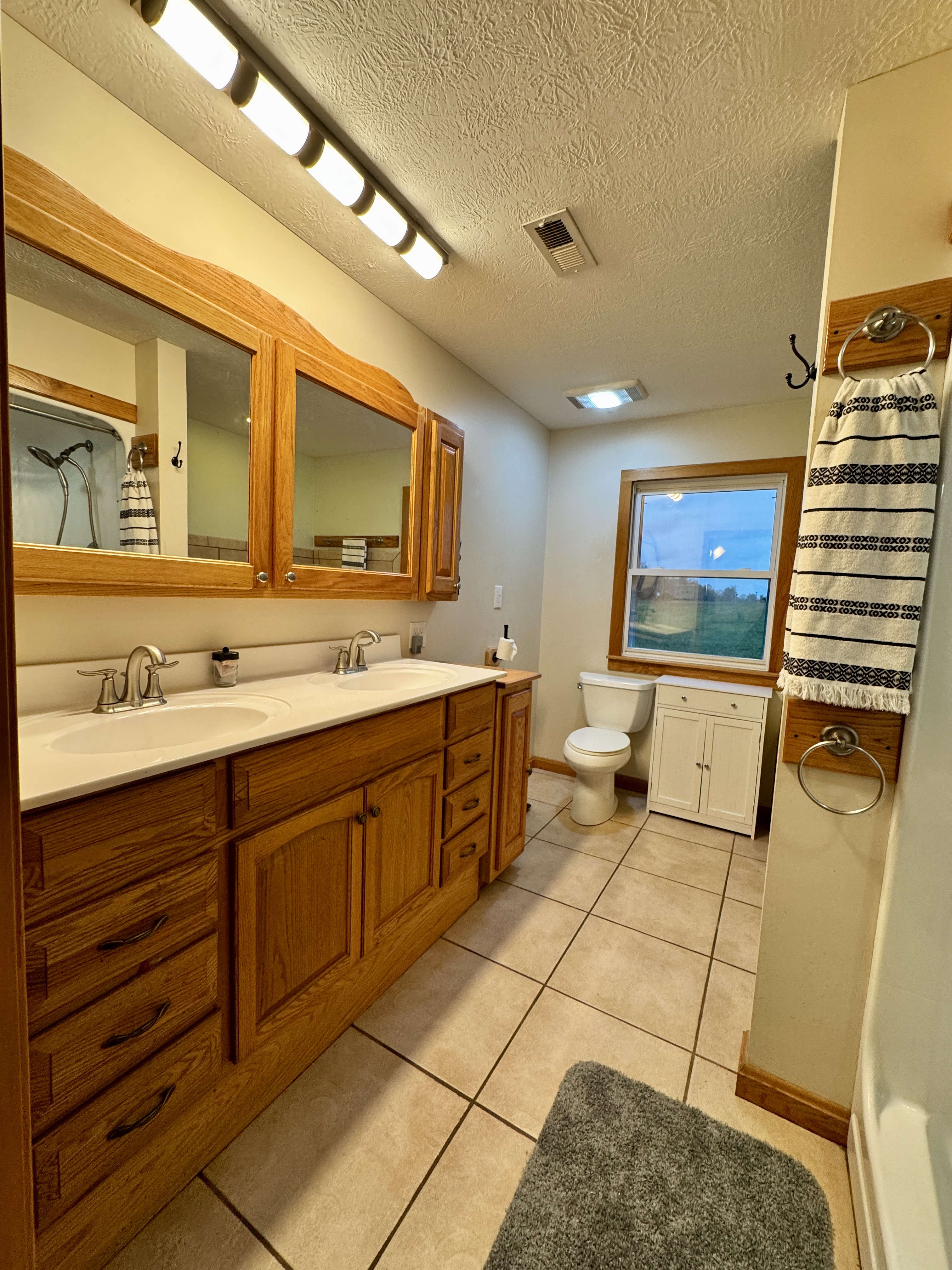 Hillsboro, Kentucky, 41049, United States, 3 Bedrooms Bedrooms, ,3 BathroomsBathrooms,Residential,For Sale,1984101