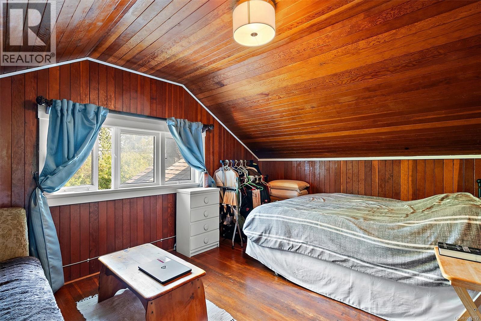 SIDNEY, British Columbia, V8L 2W2, CA, 5 Bedrooms Bedrooms, ,5 BathroomsBathrooms,Residential,For Sale,1949538