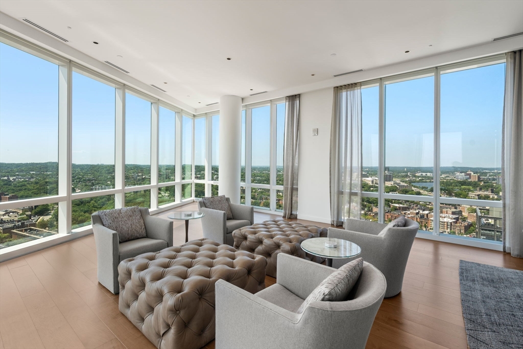 Boston, Massachusetts, 02215, United States, 1 Bedroom Bedrooms, ,1 BathroomBathrooms,Residential,For Sale,1938764