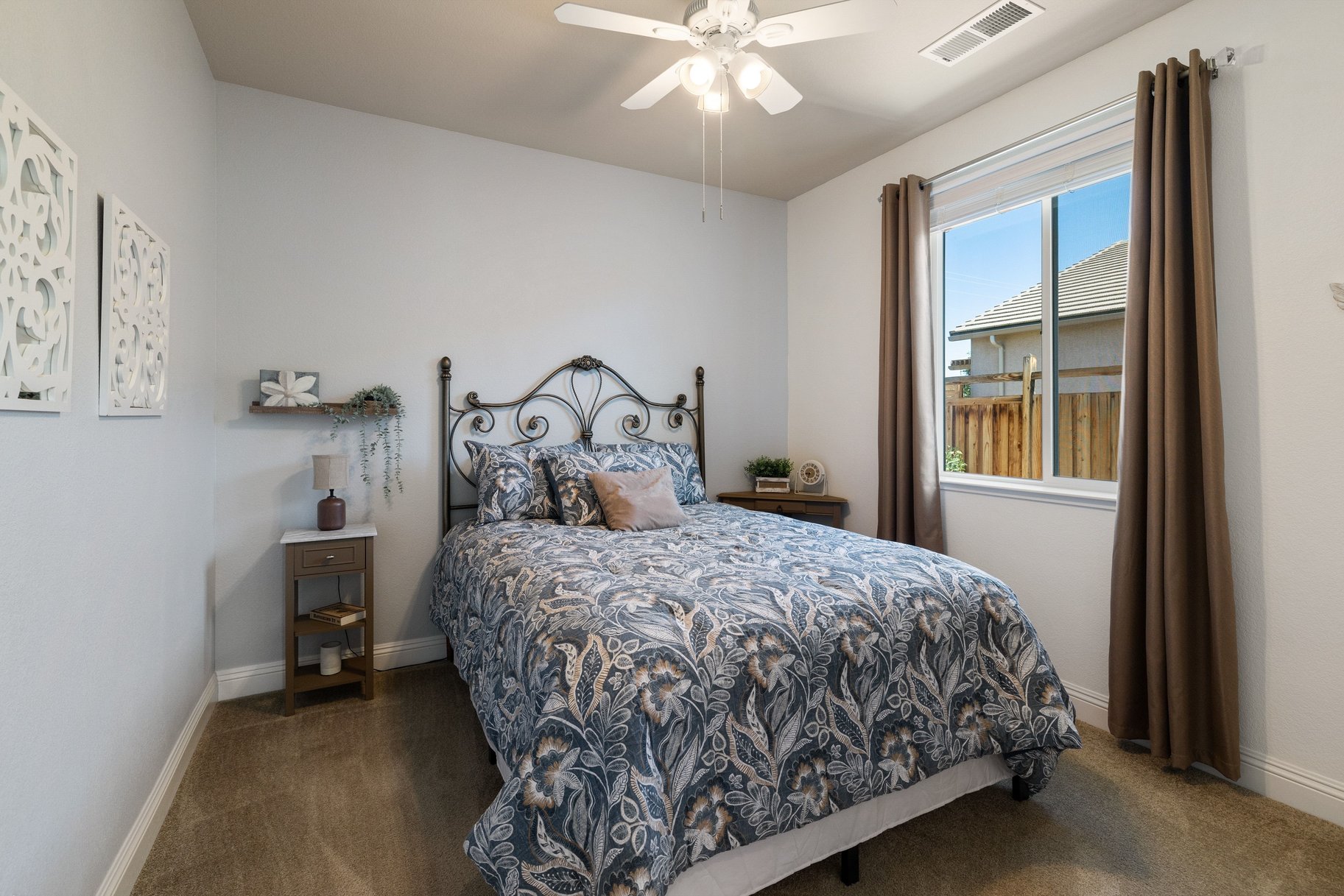  Welcome to 7239 Early Dawn Court, located in desirable Wingfield Springs - 物件實景