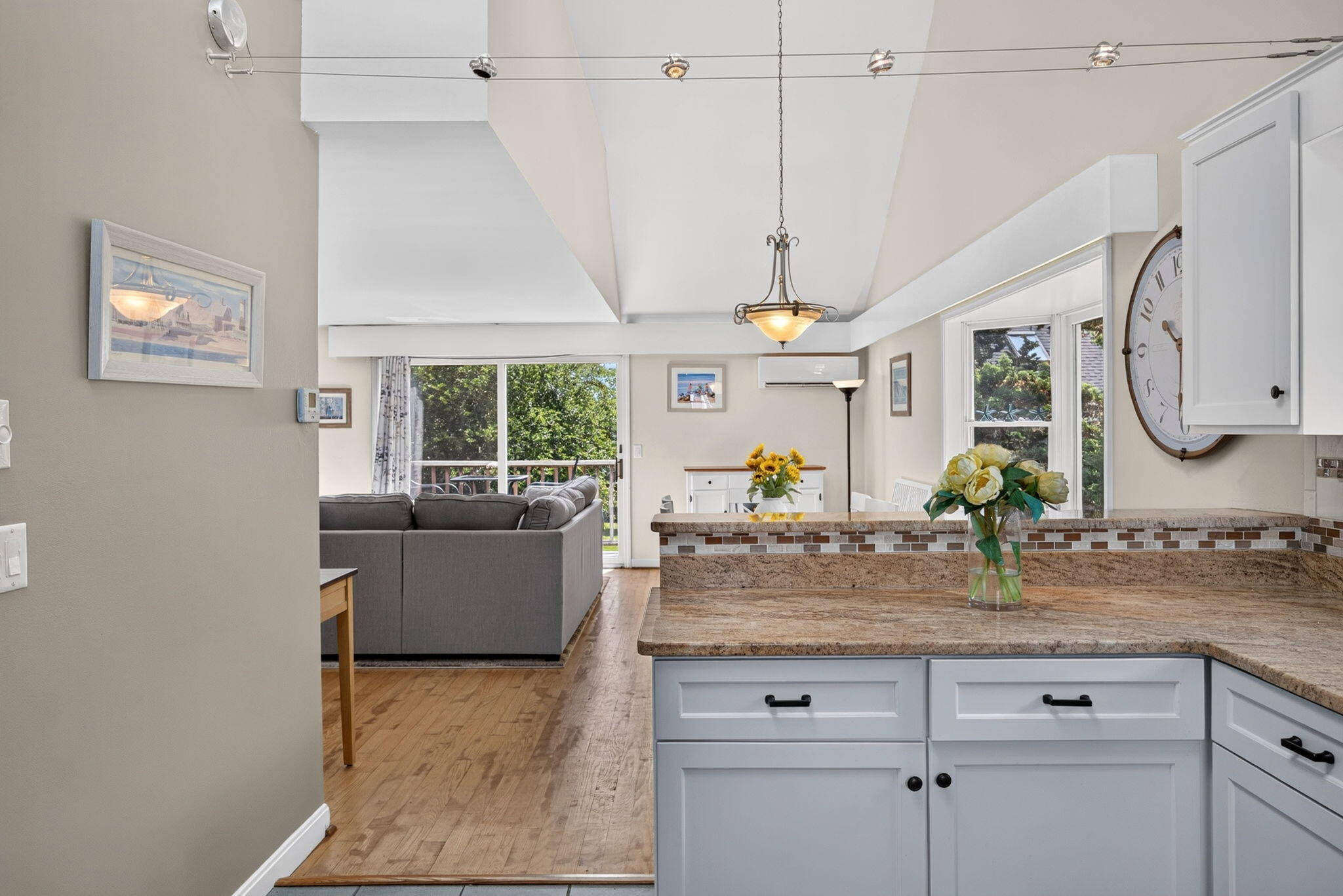  114 Tupper Road UNIT 2A - 物件實景