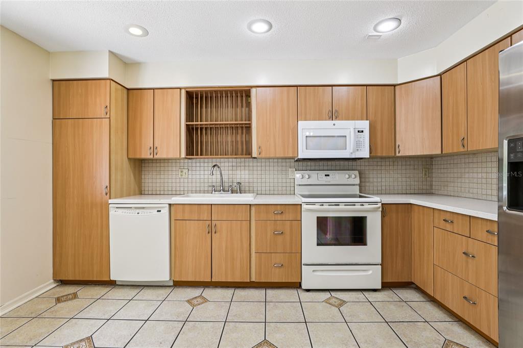 Port Orange, Florida, 32127, United States, 5 Bedrooms Bedrooms, ,4 BathroomsBathrooms,Residential,For Sale,1857697