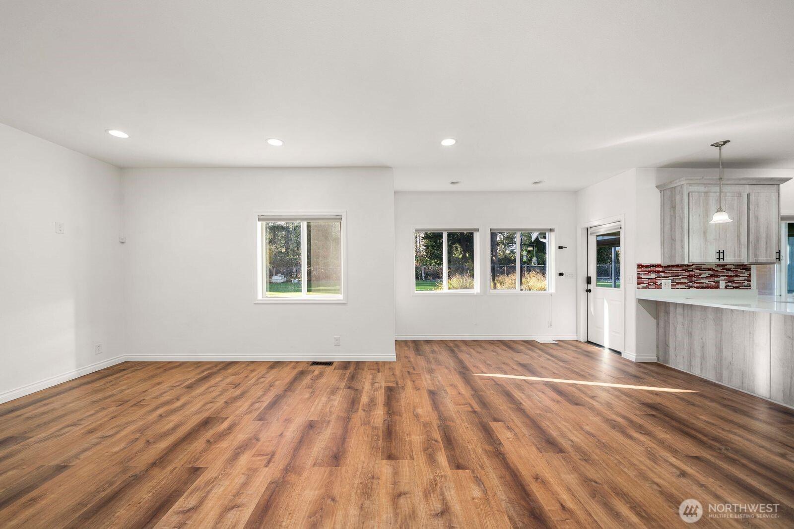 EATONVILLE, Washington, 98328, United States, 4 Bedrooms Bedrooms, ,3 BathroomsBathrooms,Residential,For Sale,1997124