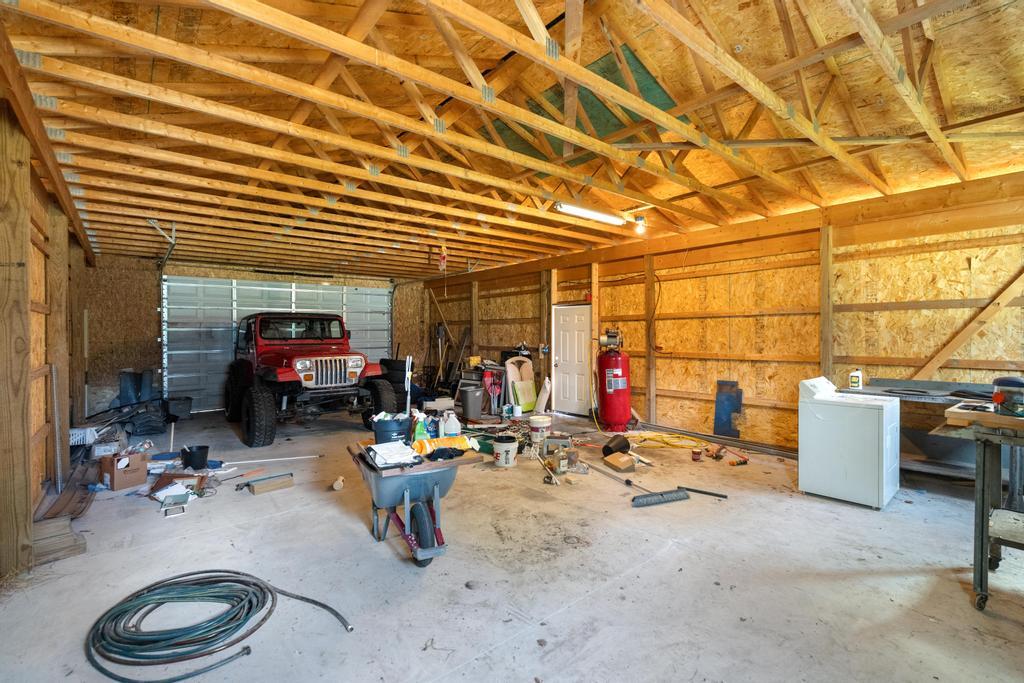 Charlevoix, Michigan, 49720, United States, 5 Bedrooms Bedrooms, ,3 BathroomsBathrooms,Residential,For Sale,1917973