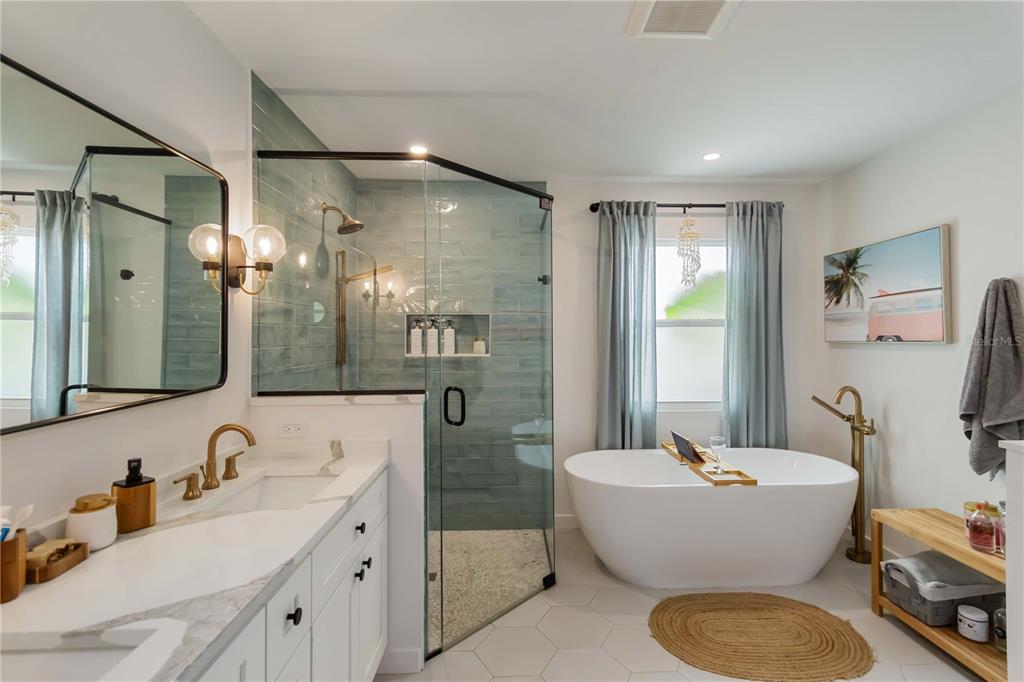 Sarasota, Florida, 34241, United States, 4 Bedrooms Bedrooms, ,2 BathroomsBathrooms,Residential,For Sale,1987763