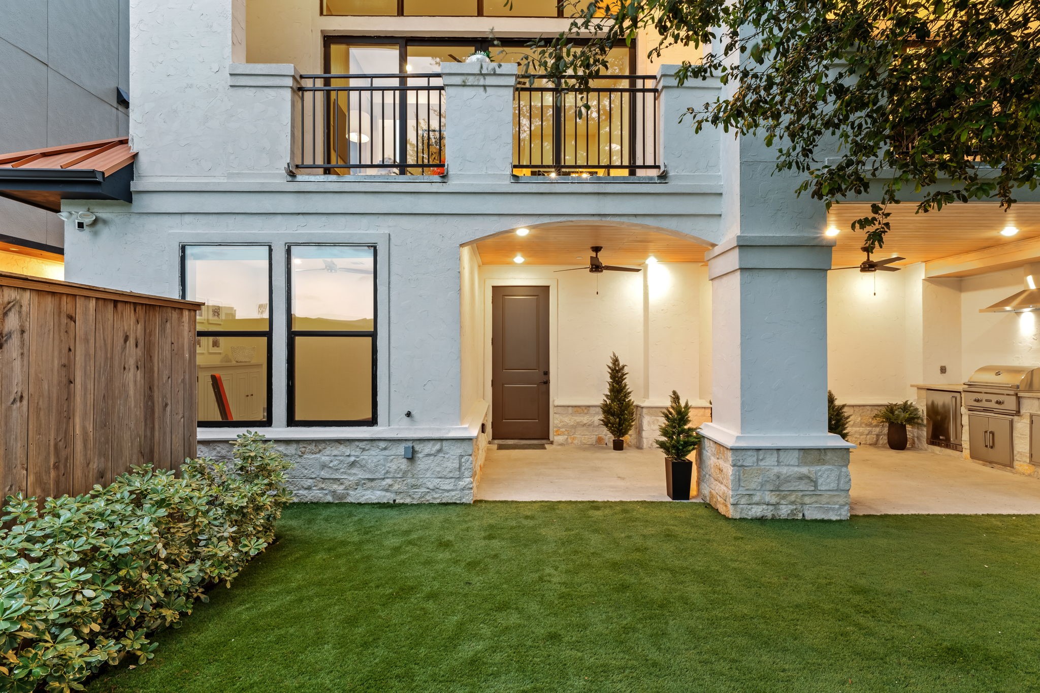 611 N Live Oak Street - 物件實景