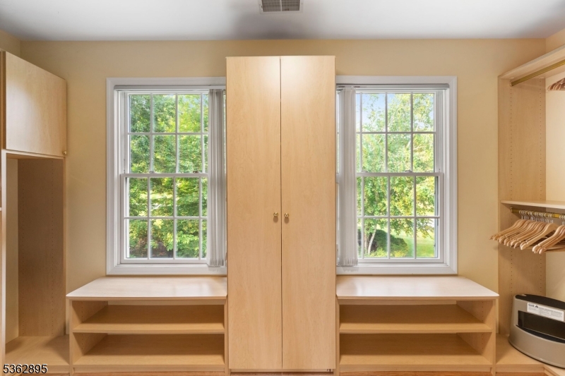 Sparta Twp., New Jersey, 07871, United States, 4 Bedrooms Bedrooms, ,4 BathroomsBathrooms,Residential,For Sale,1847599